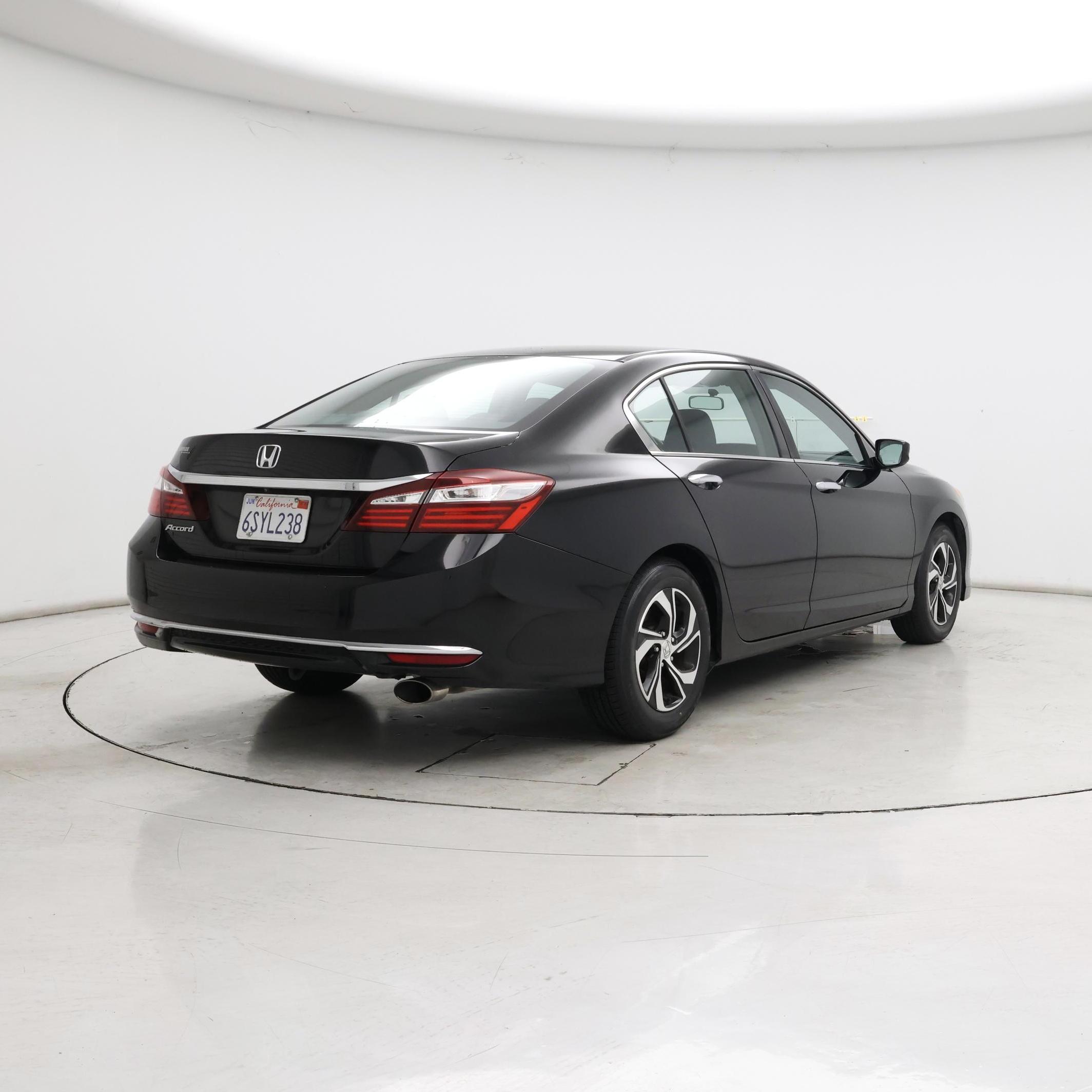 Thumbnail: 2017 Honda Accord - 8