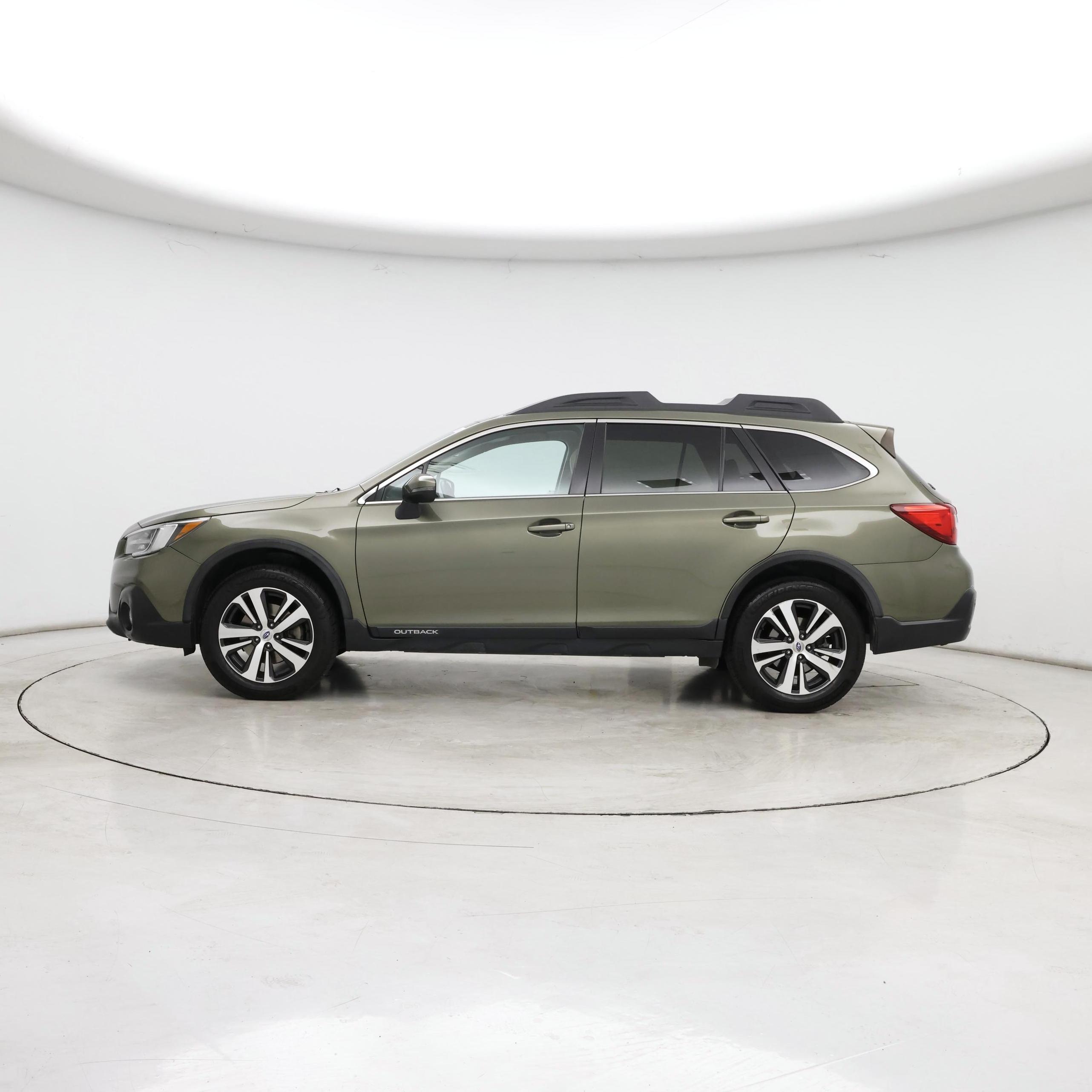 Thumbnail: 2019 Subaru Outback - 3