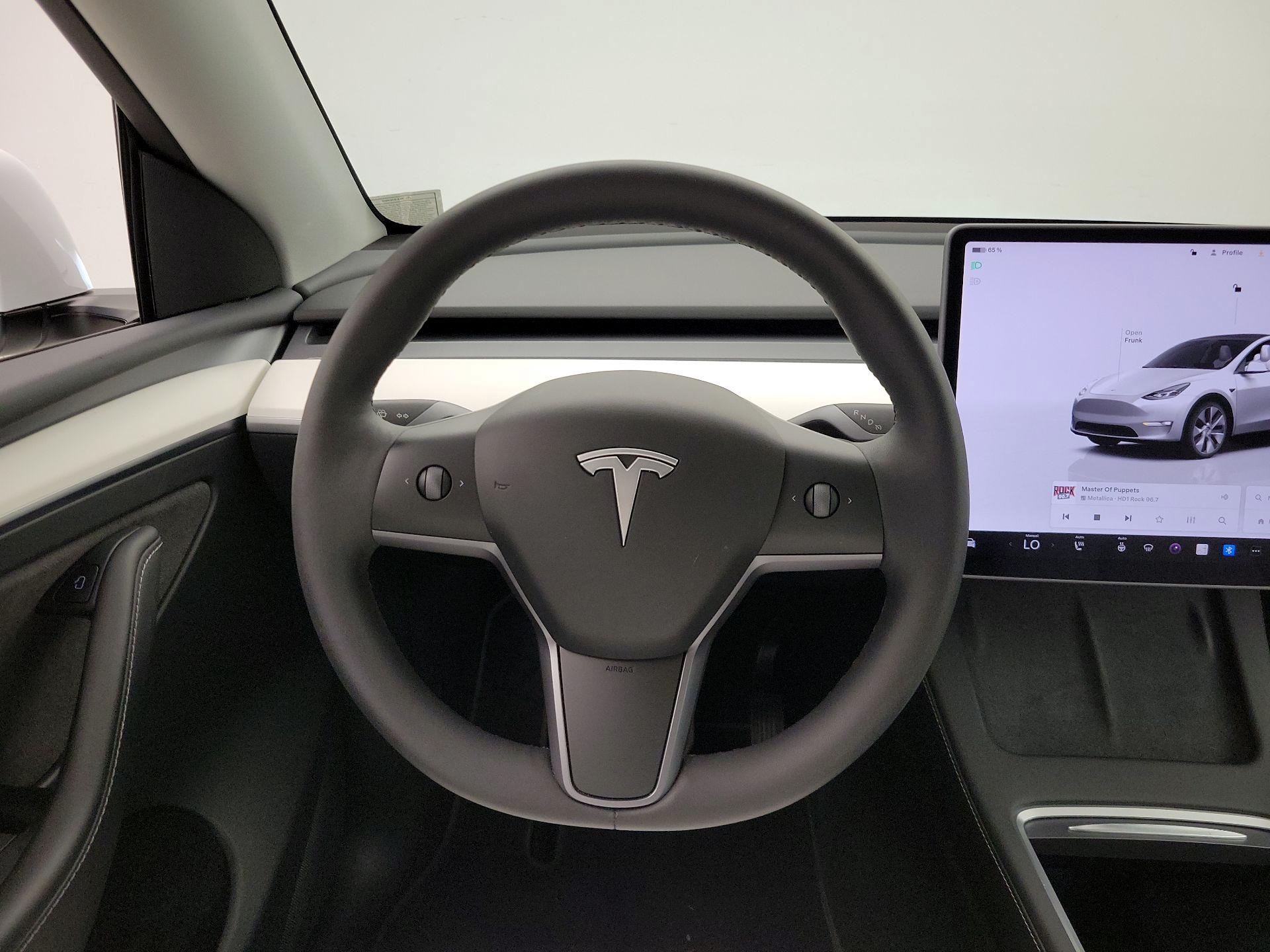 Thumbnail: 2023 Tesla Model Y - 10