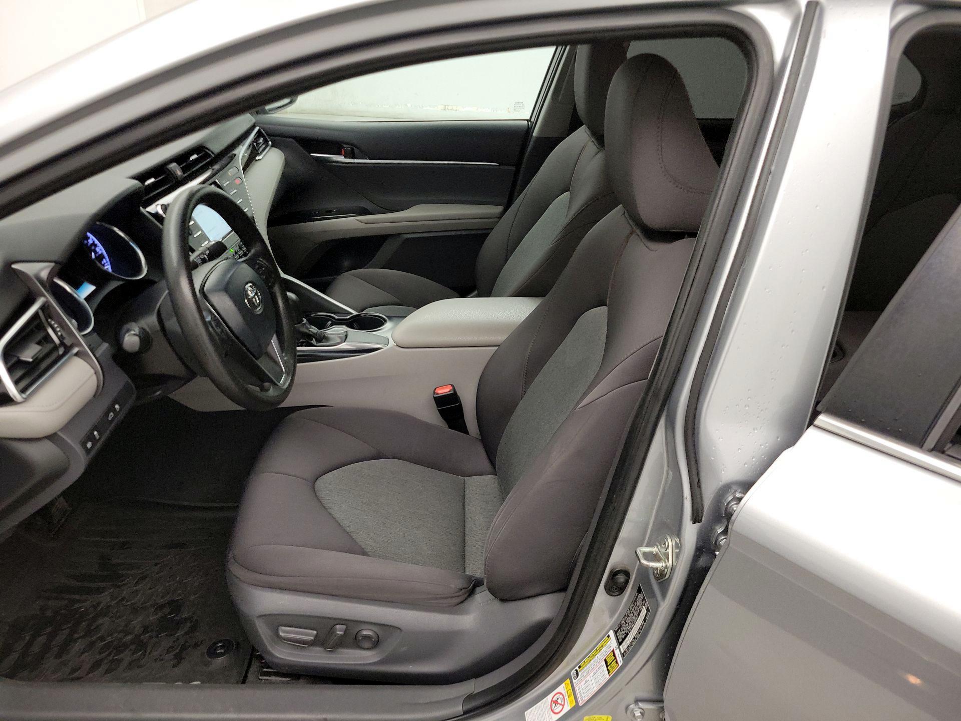 Thumbnail: 2018 Toyota Camry - 11