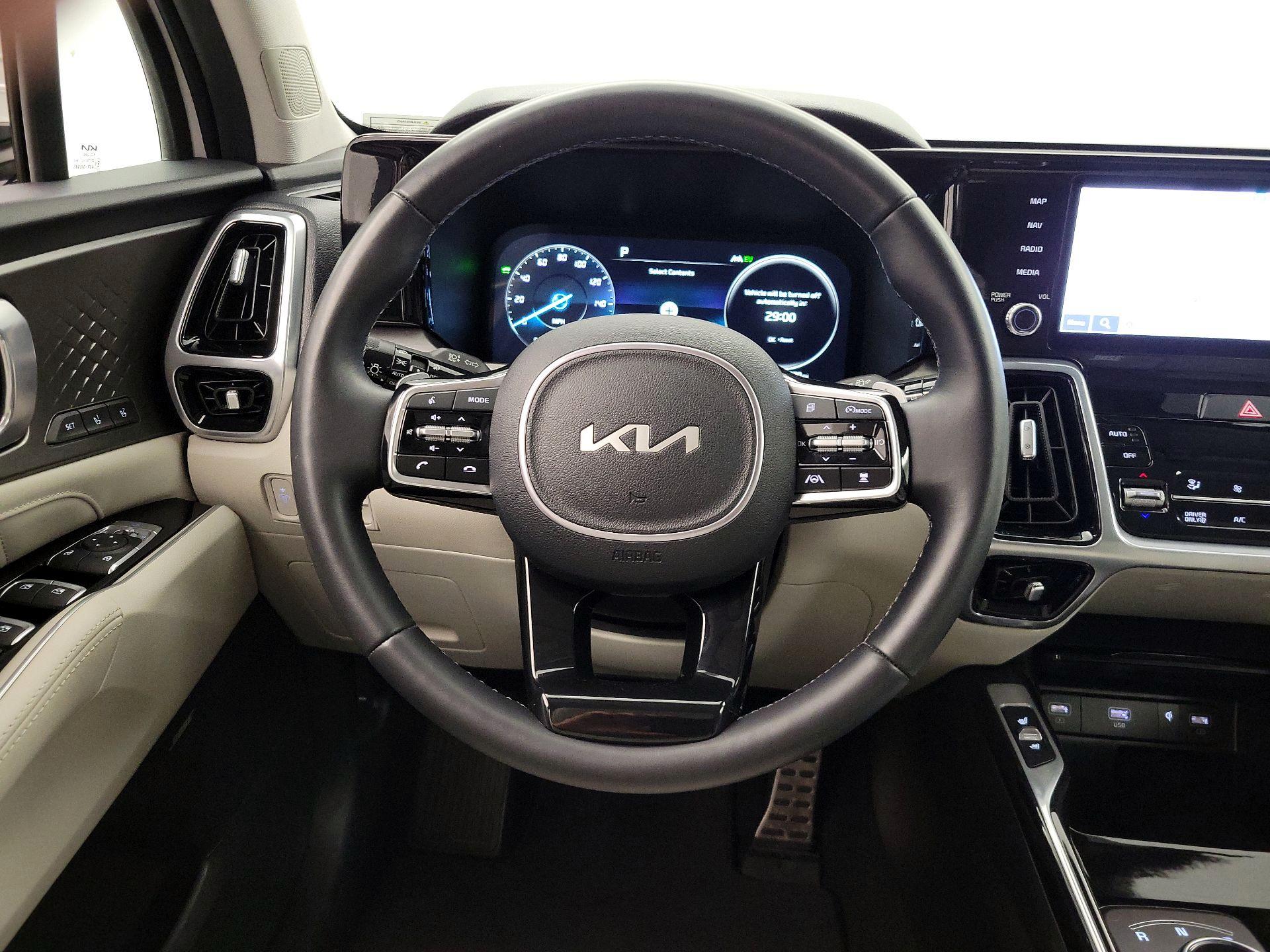 Thumbnail: 2023 Kia Sorento - 10