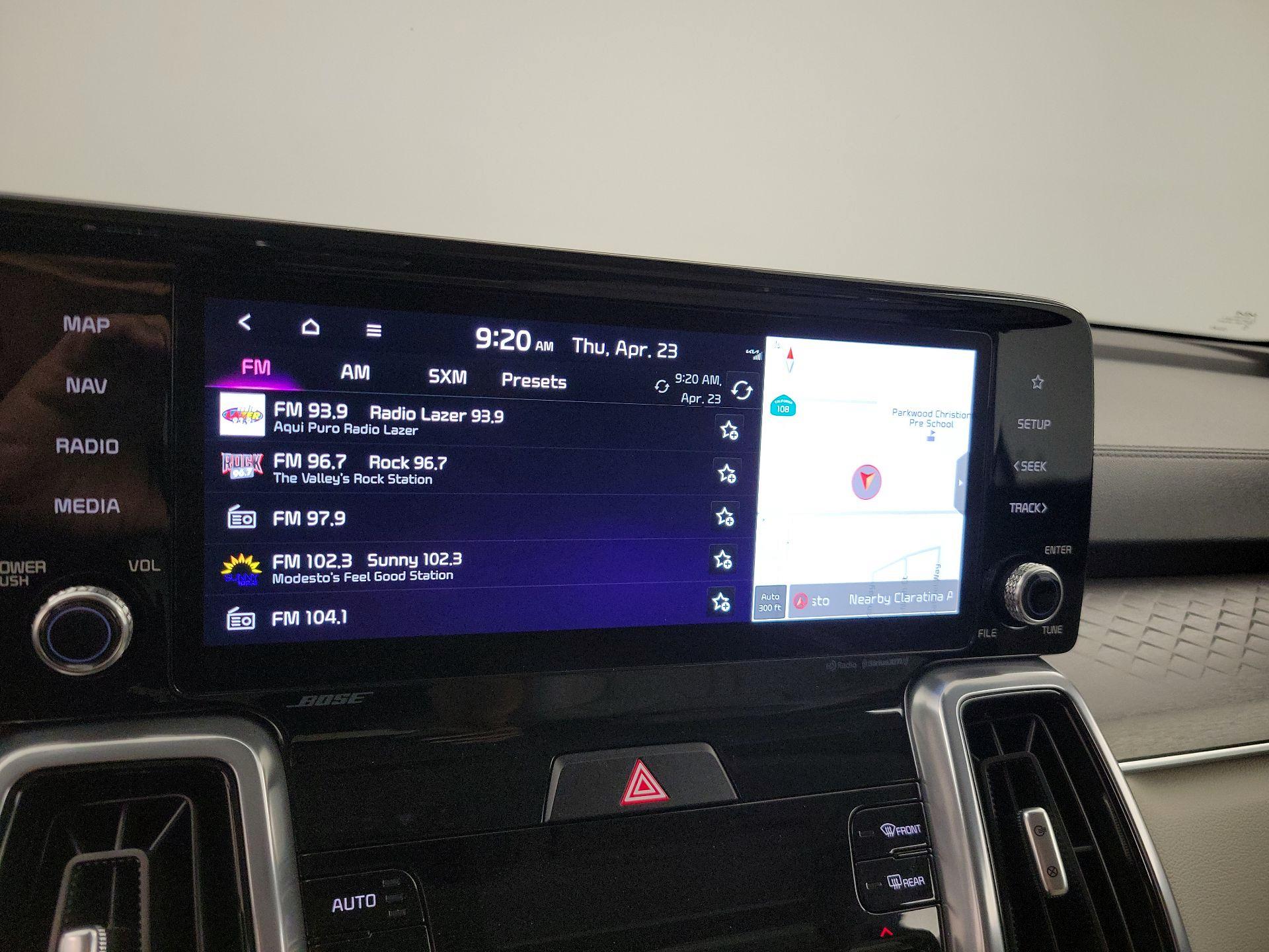 Thumbnail: 2023 Kia Sorento - 16