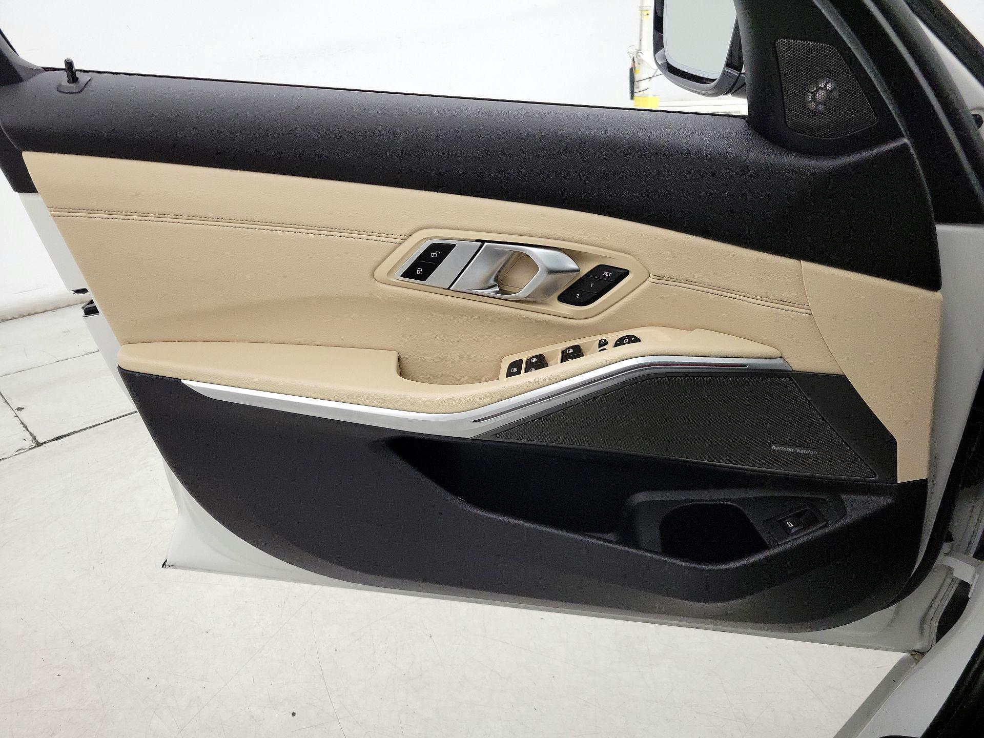 Thumbnail: 2020 BMW 3 Series - 12