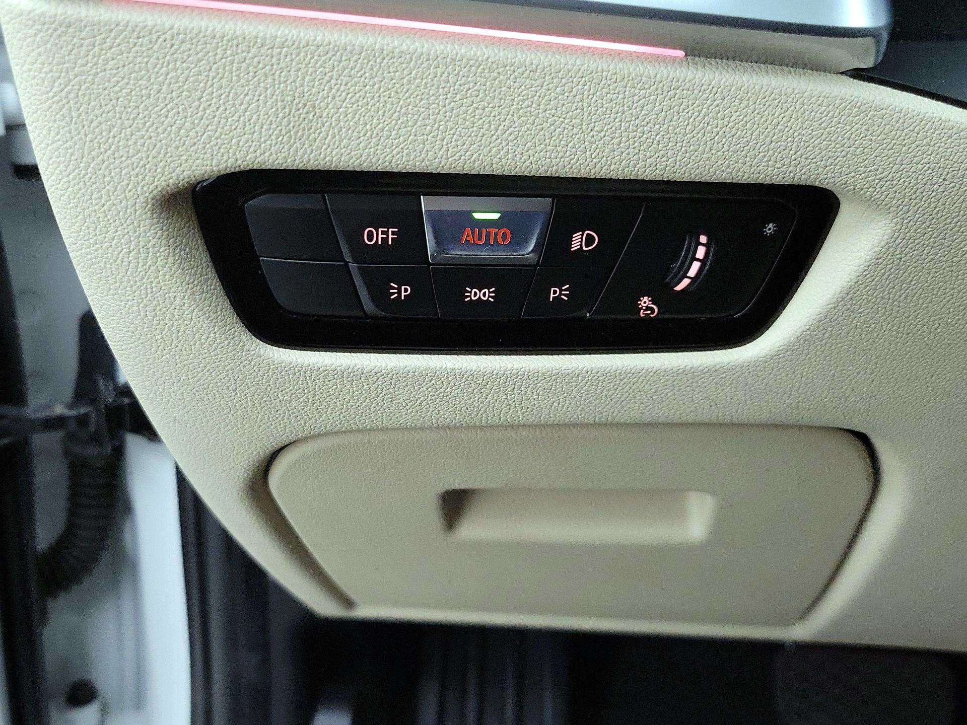 Thumbnail: 2020 BMW 3 Series - 13