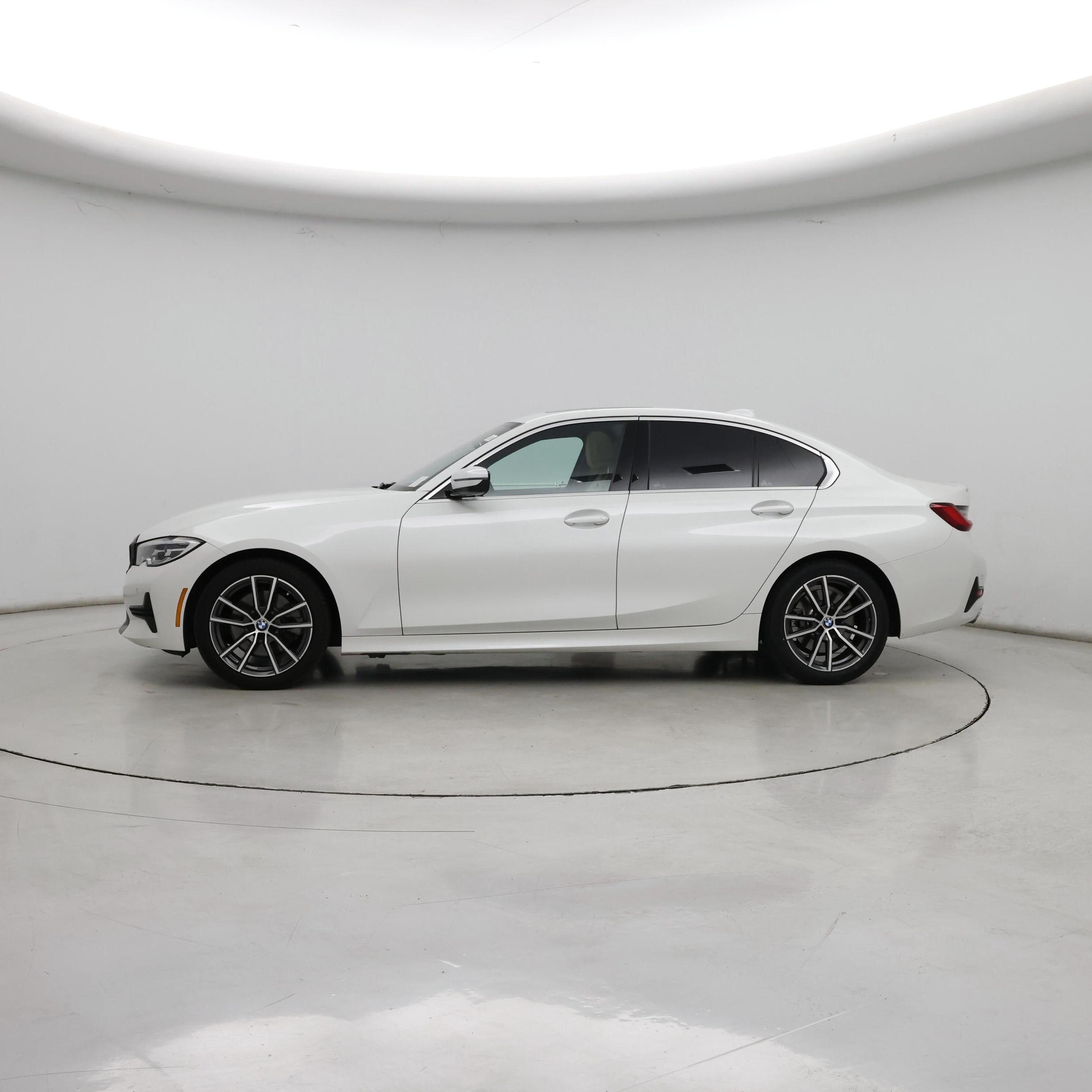 Thumbnail: 2020 BMW 3 Series - 3