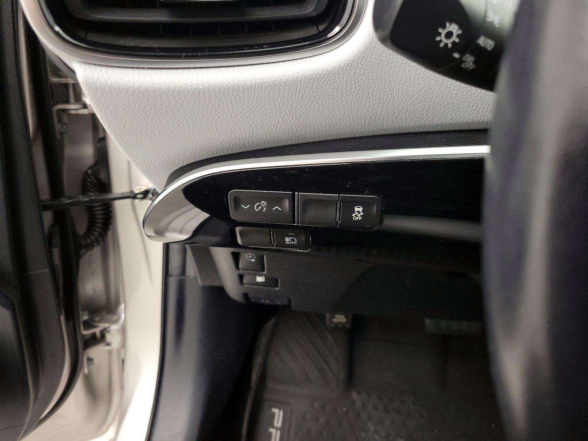 Thumbnail: 2021 Toyota Prius Prime - 13