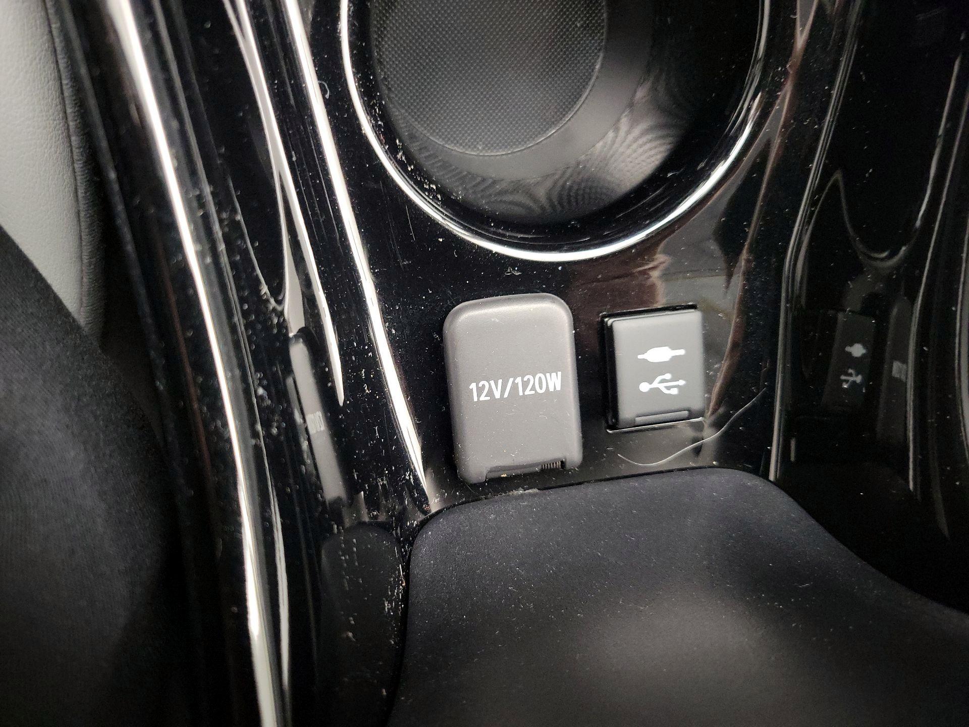 Thumbnail: 2021 Toyota Prius Prime - 19