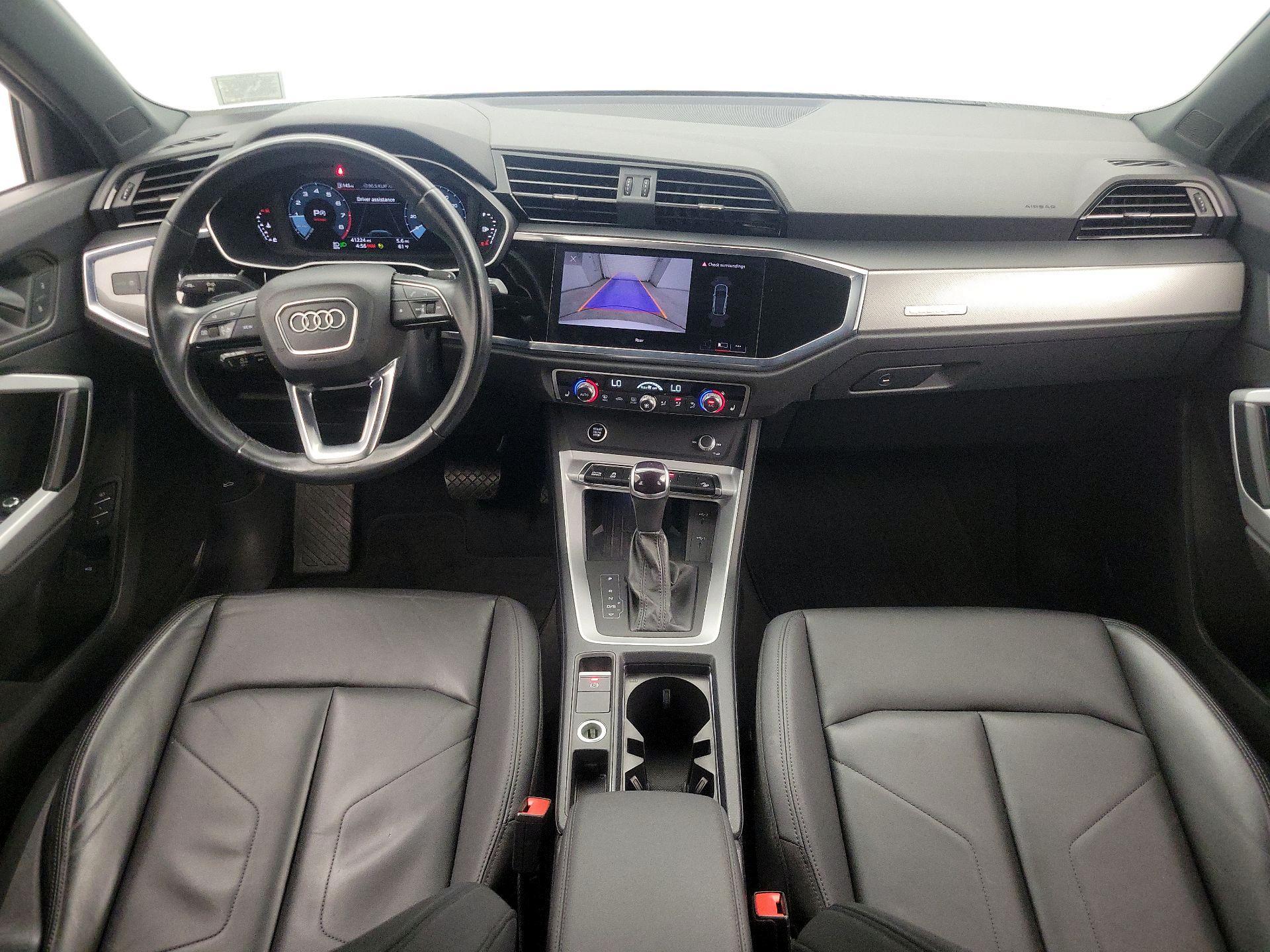 Thumbnail: 2024 Audi Q3 - 9