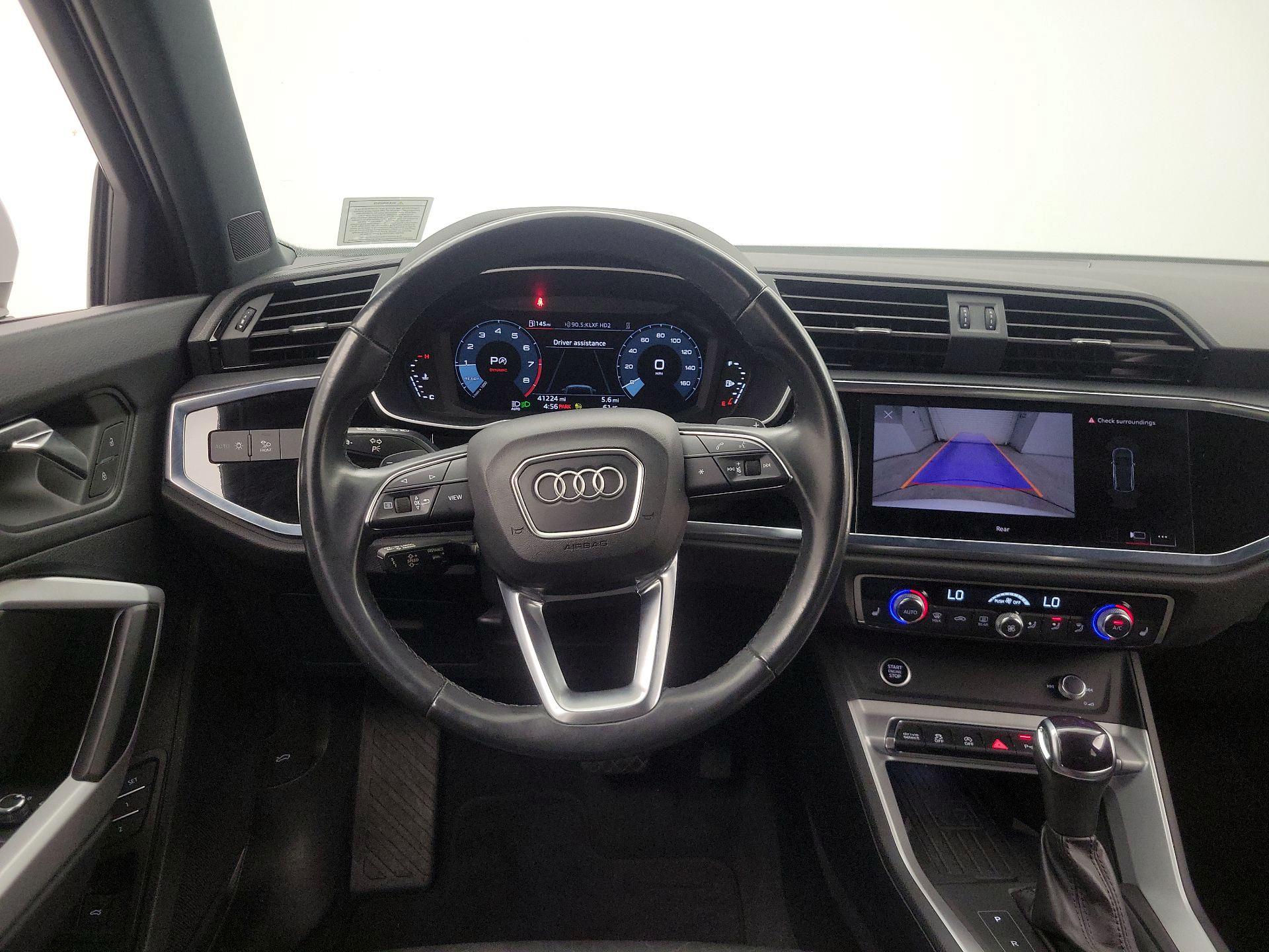 Thumbnail: 2024 Audi Q3 - 10