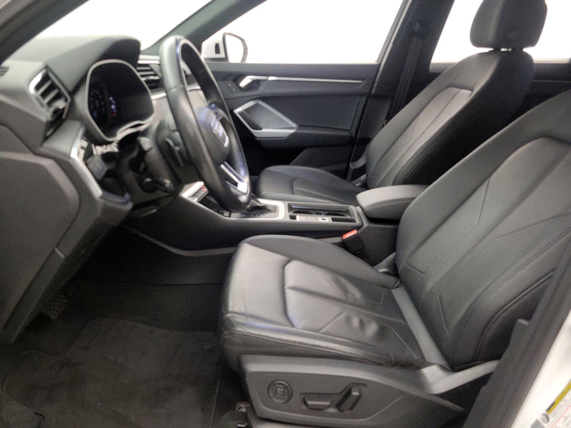 Thumbnail: 2024 Audi Q3 - 11