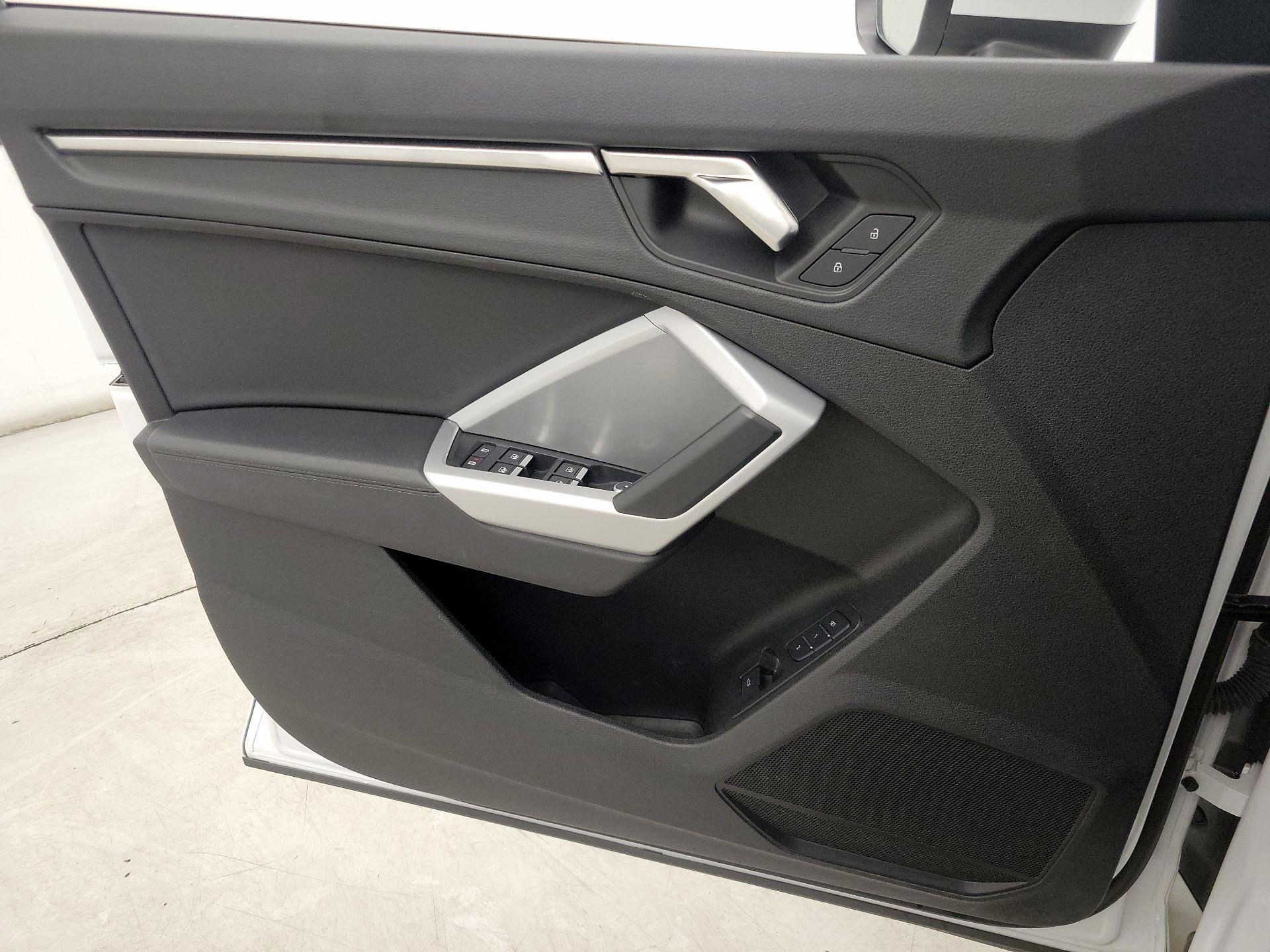 Thumbnail: 2024 Audi Q3 - 12