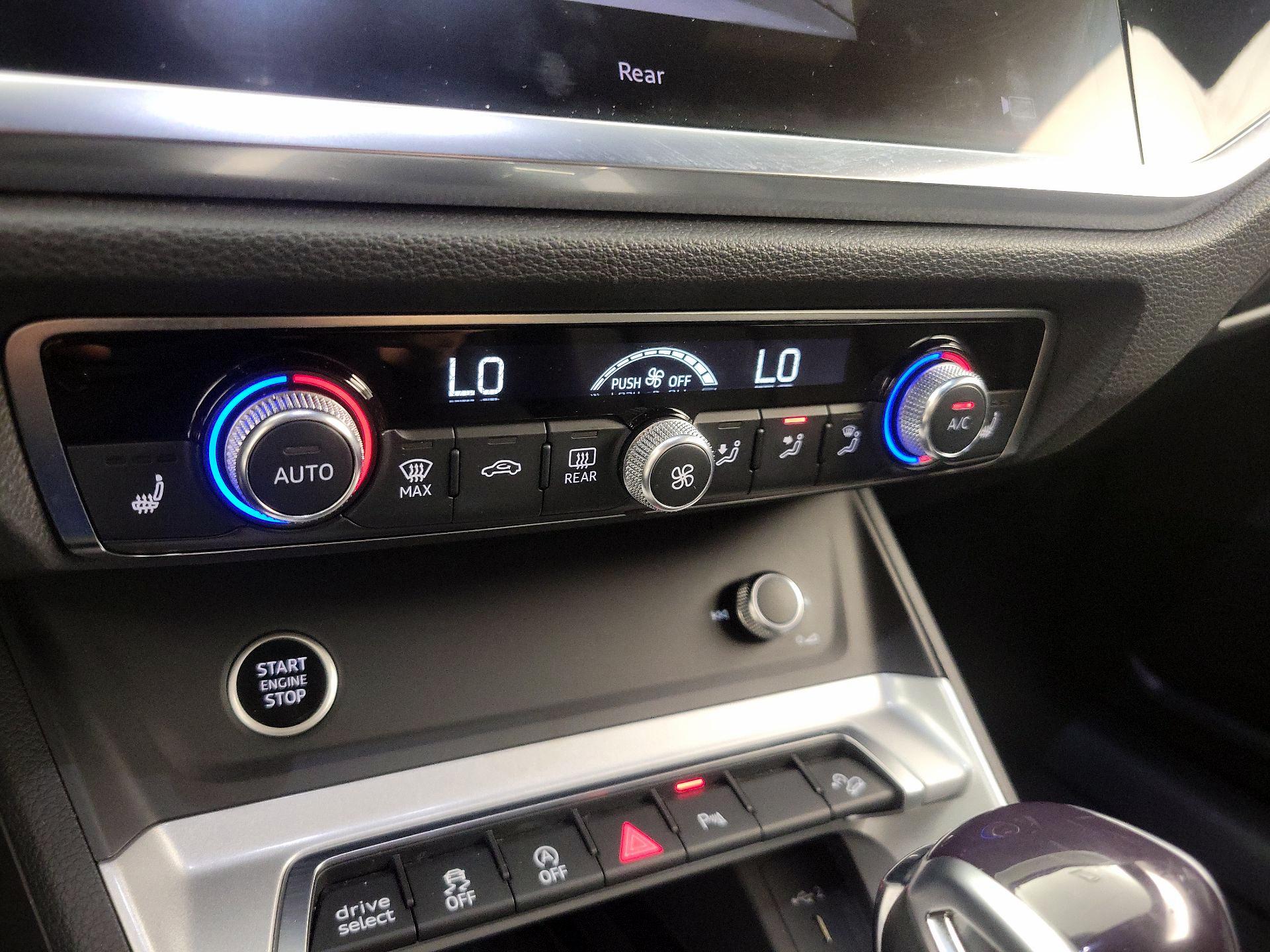 Thumbnail: 2024 Audi Q3 - 16