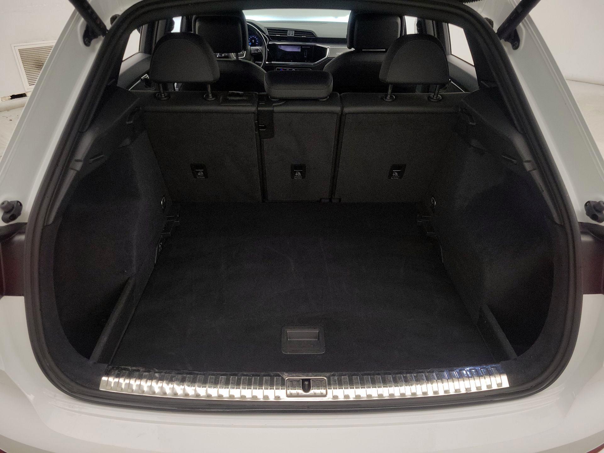 Thumbnail: 2024 Audi Q3 - 20