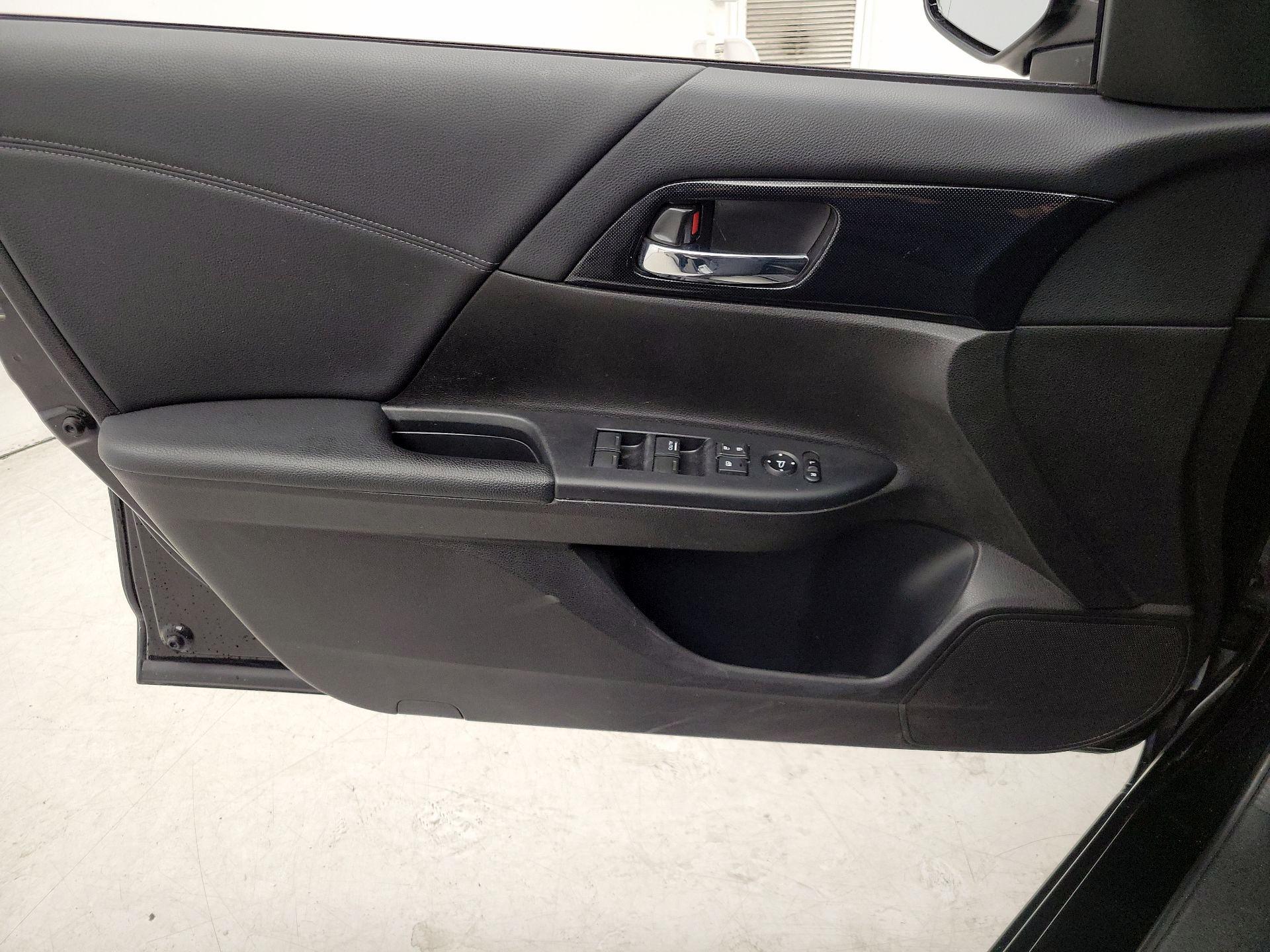 Thumbnail: 2014 Honda Accord - 12