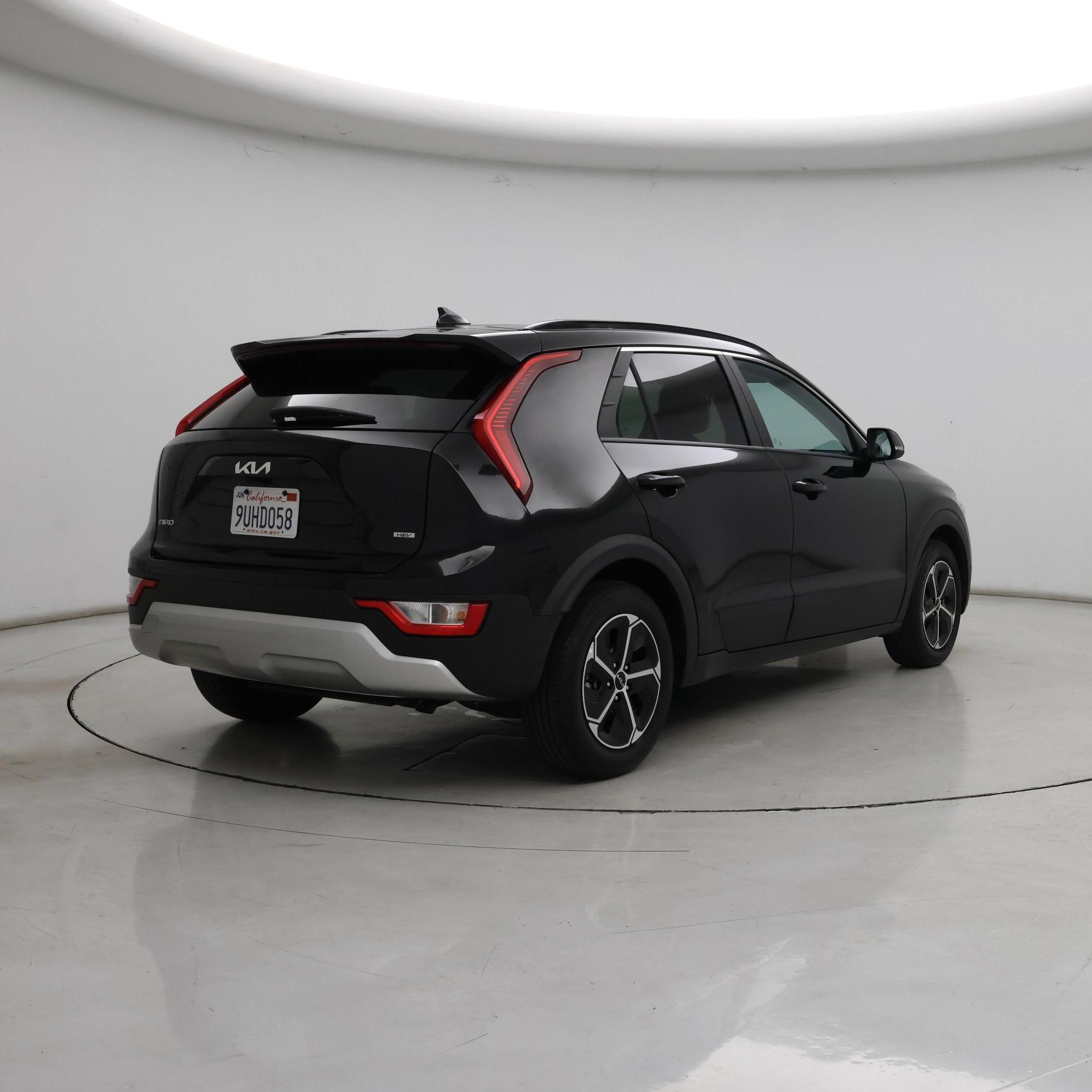 Thumbnail: 2025 Kia Niro - 8