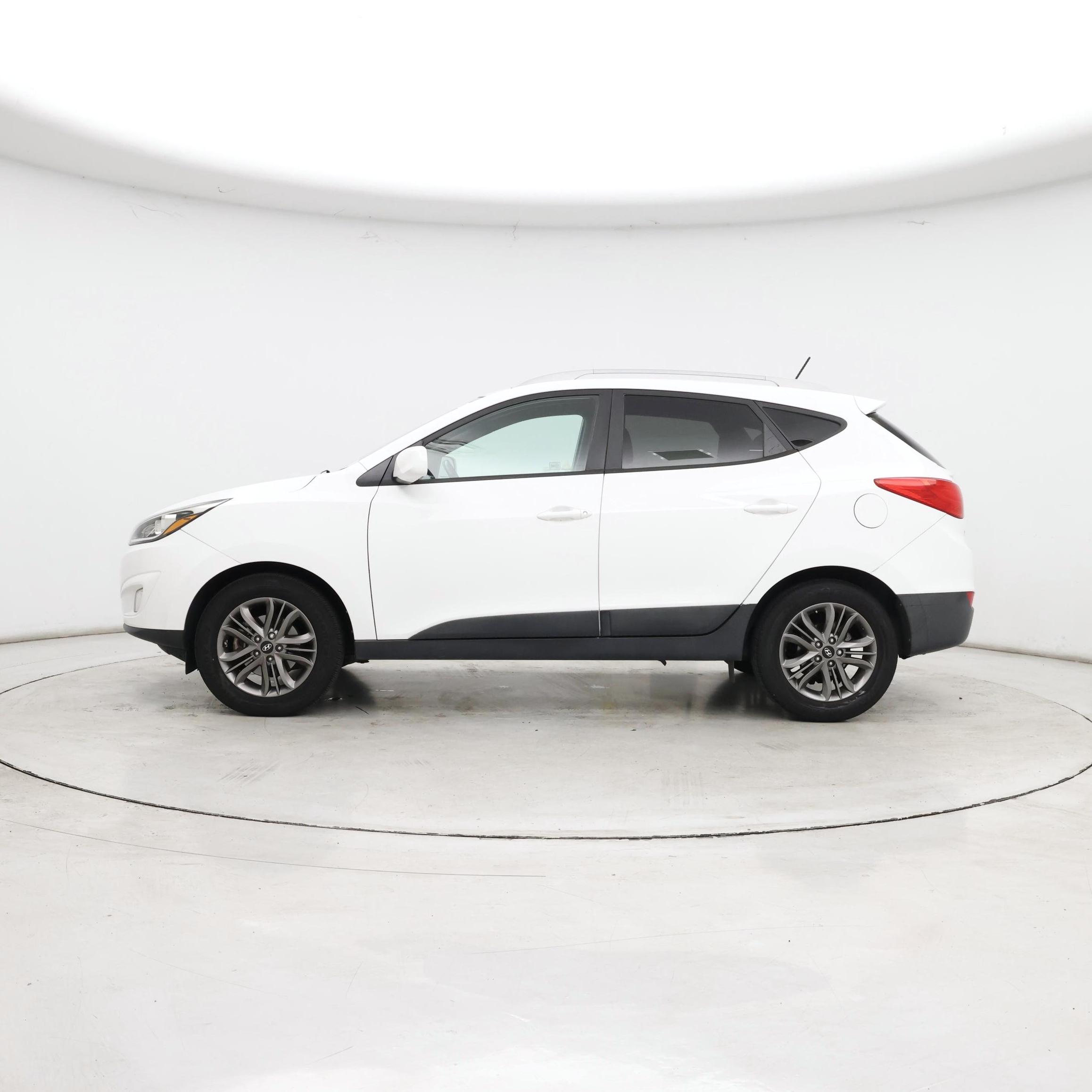 Thumbnail: 2015 Hyundai Tucson - 3