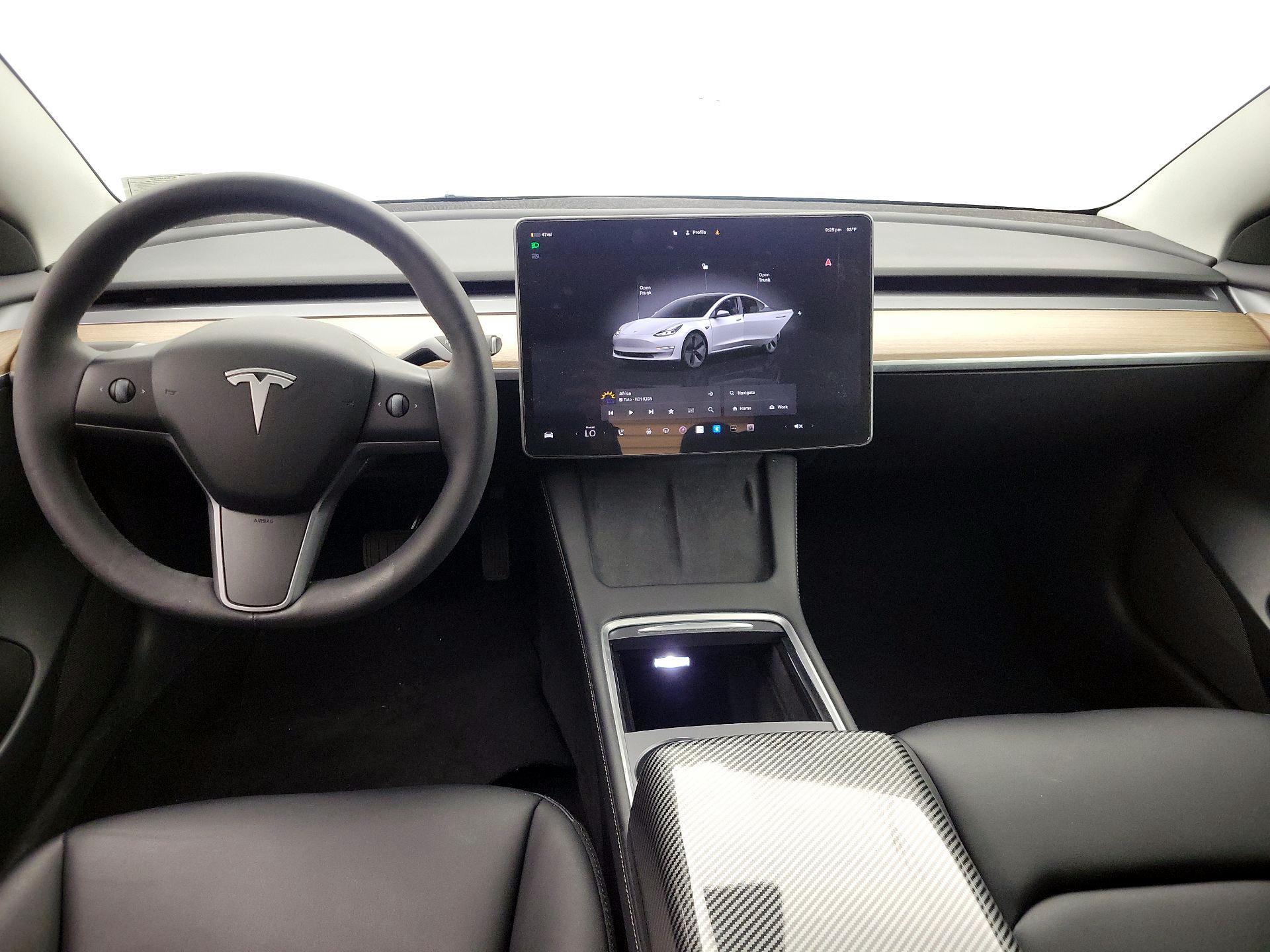 Thumbnail: 2023 Tesla Model 3 - 9