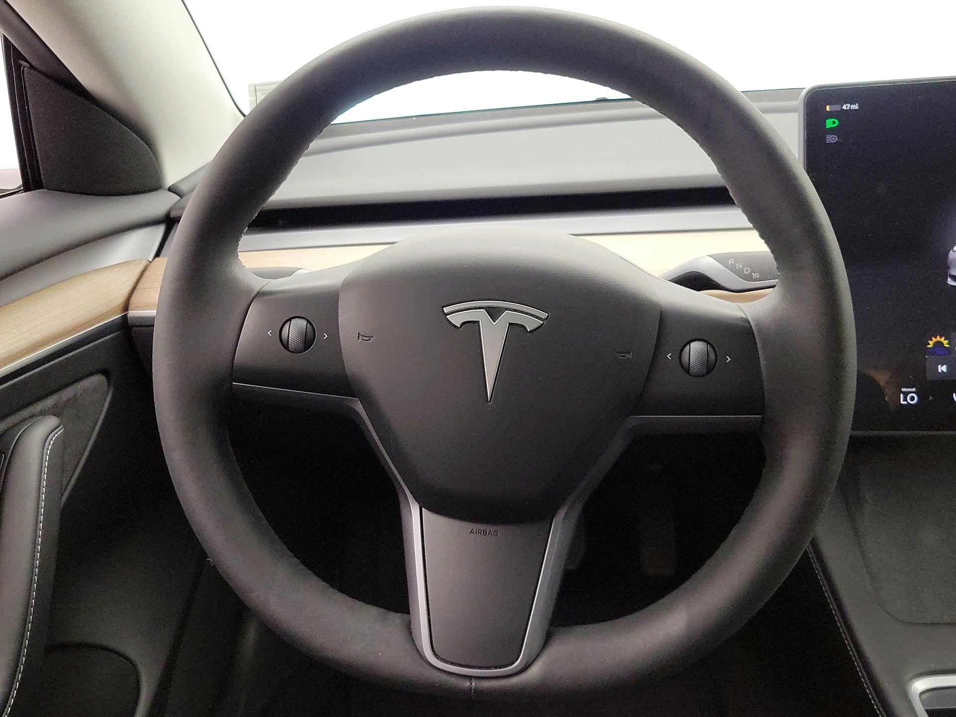 Thumbnail: 2023 Tesla Model 3 - 10