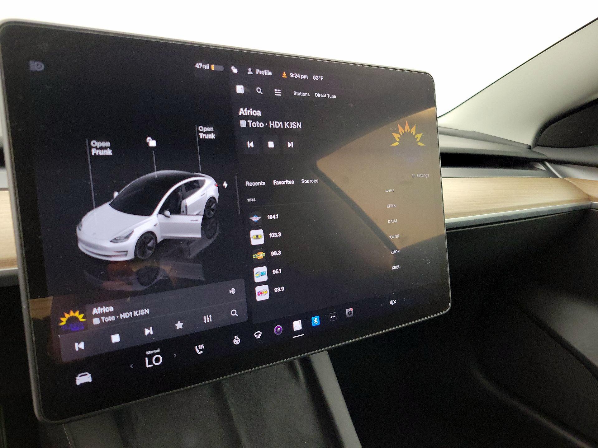 Thumbnail: 2023 Tesla Model 3 - 15