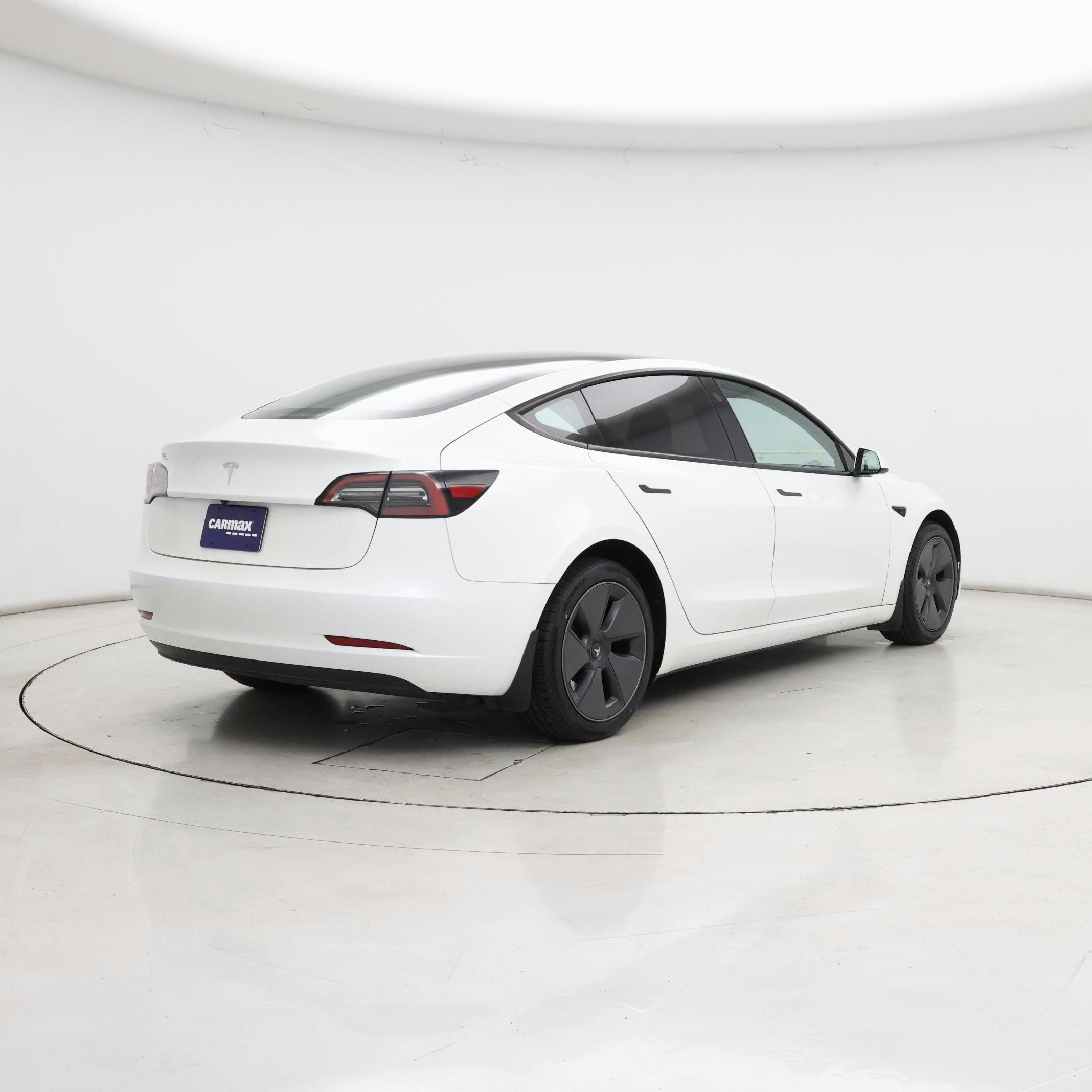 Thumbnail: 2023 Tesla Model 3 - 8