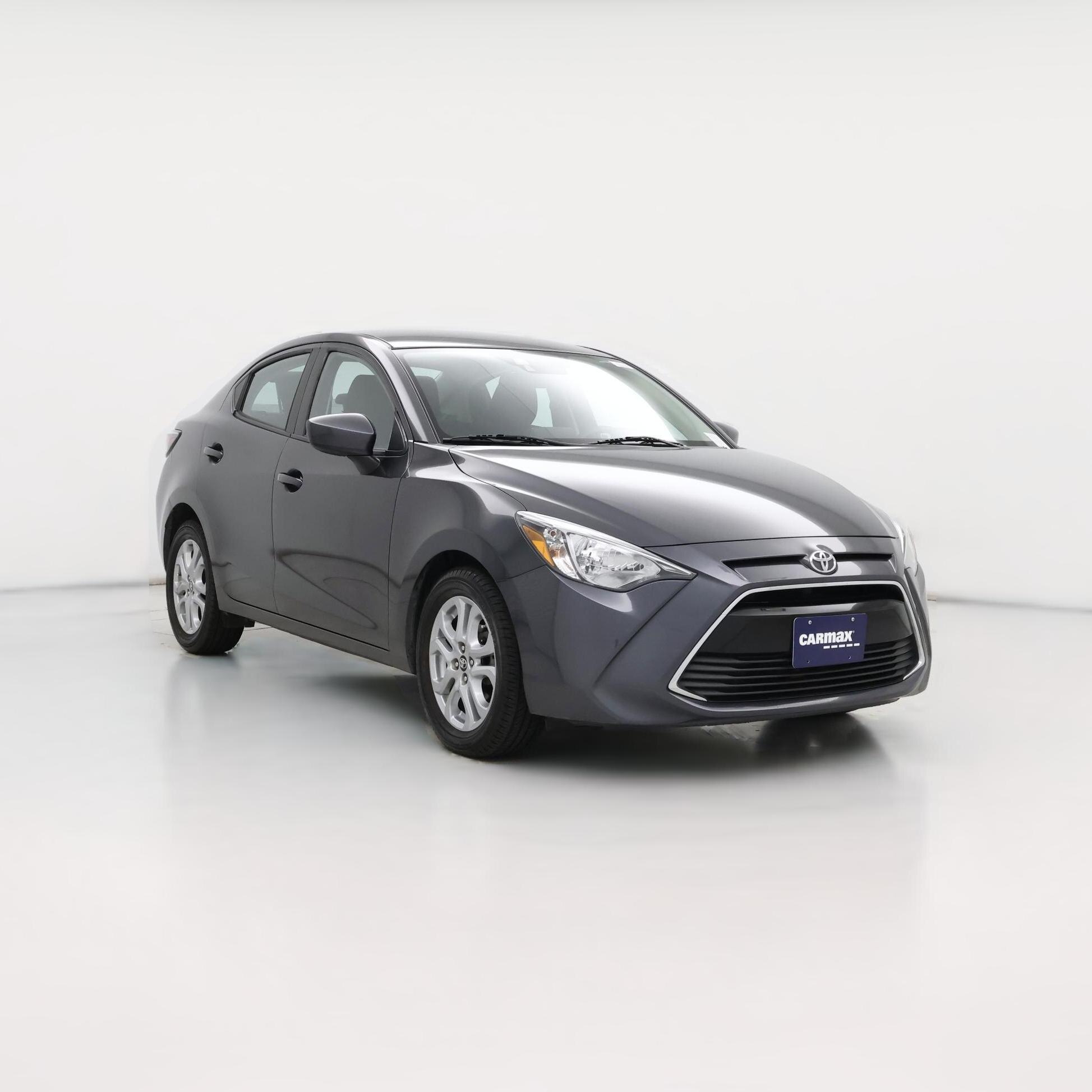 Thumbnail: 2017 Toyota Yaris iA - 1