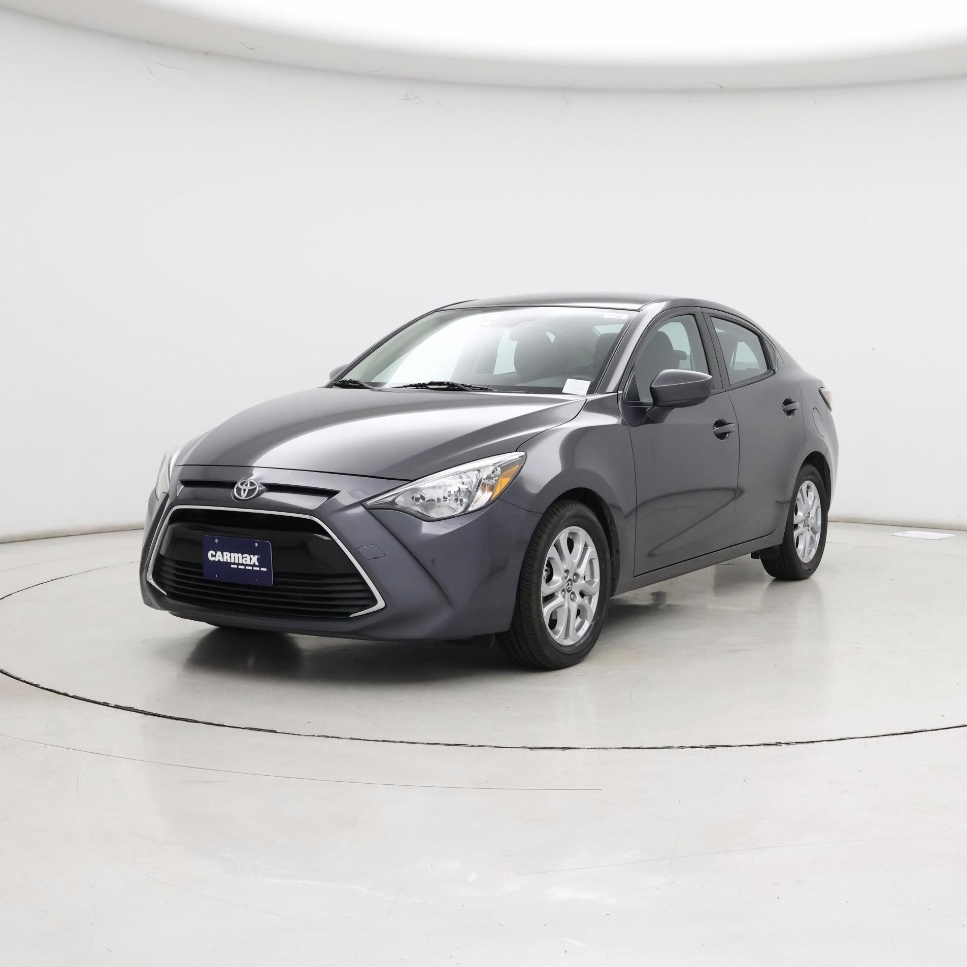 Thumbnail: 2017 Toyota Yaris iA - 4