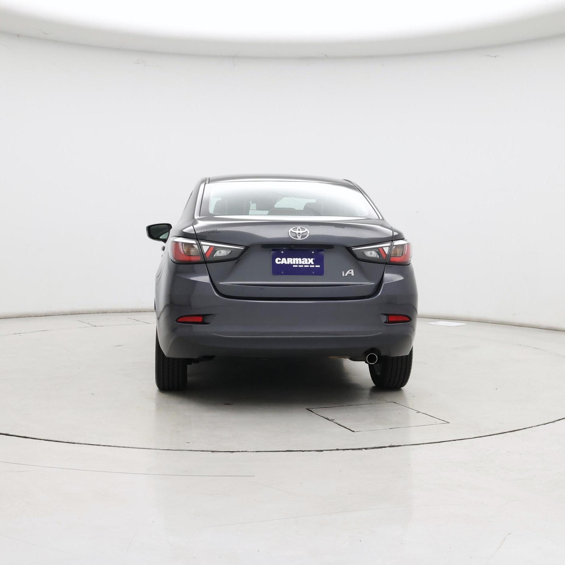Thumbnail: 2017 Toyota Yaris iA - 6