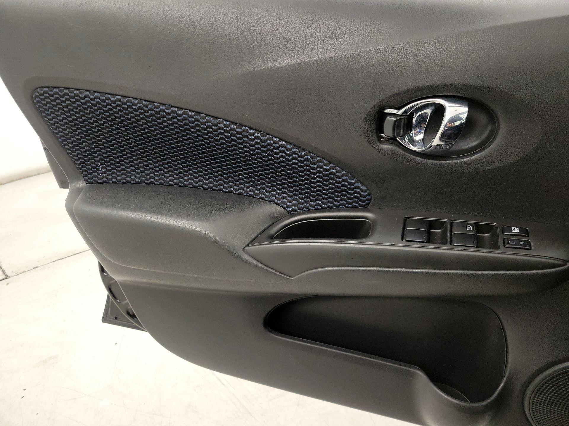 Thumbnail: 2019 Nissan Versa Note - 12