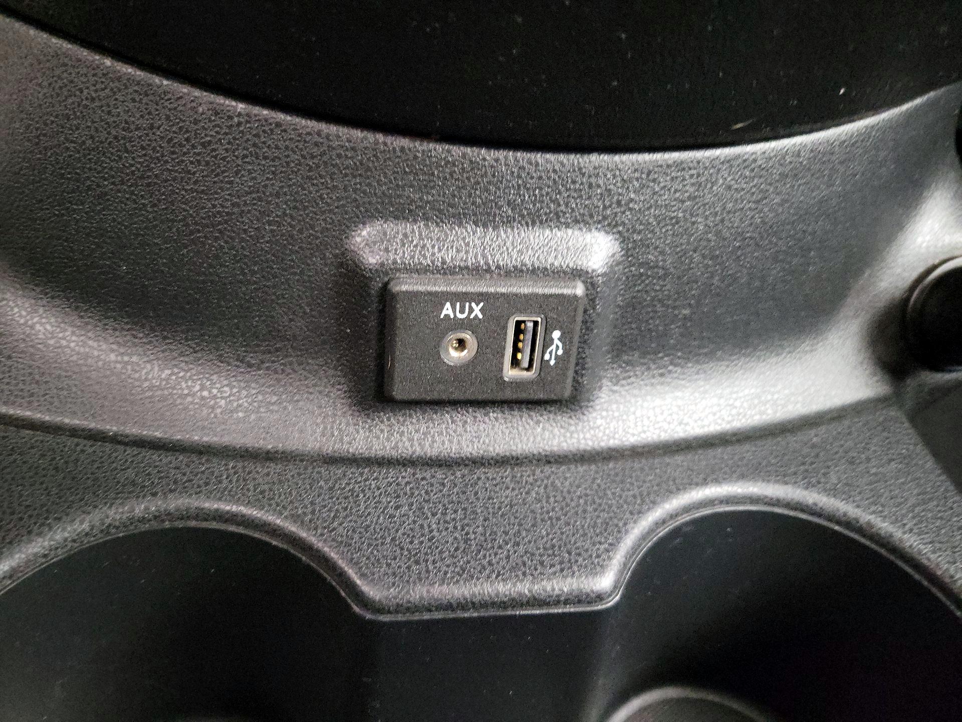 Thumbnail: 2019 Nissan Versa Note - 18