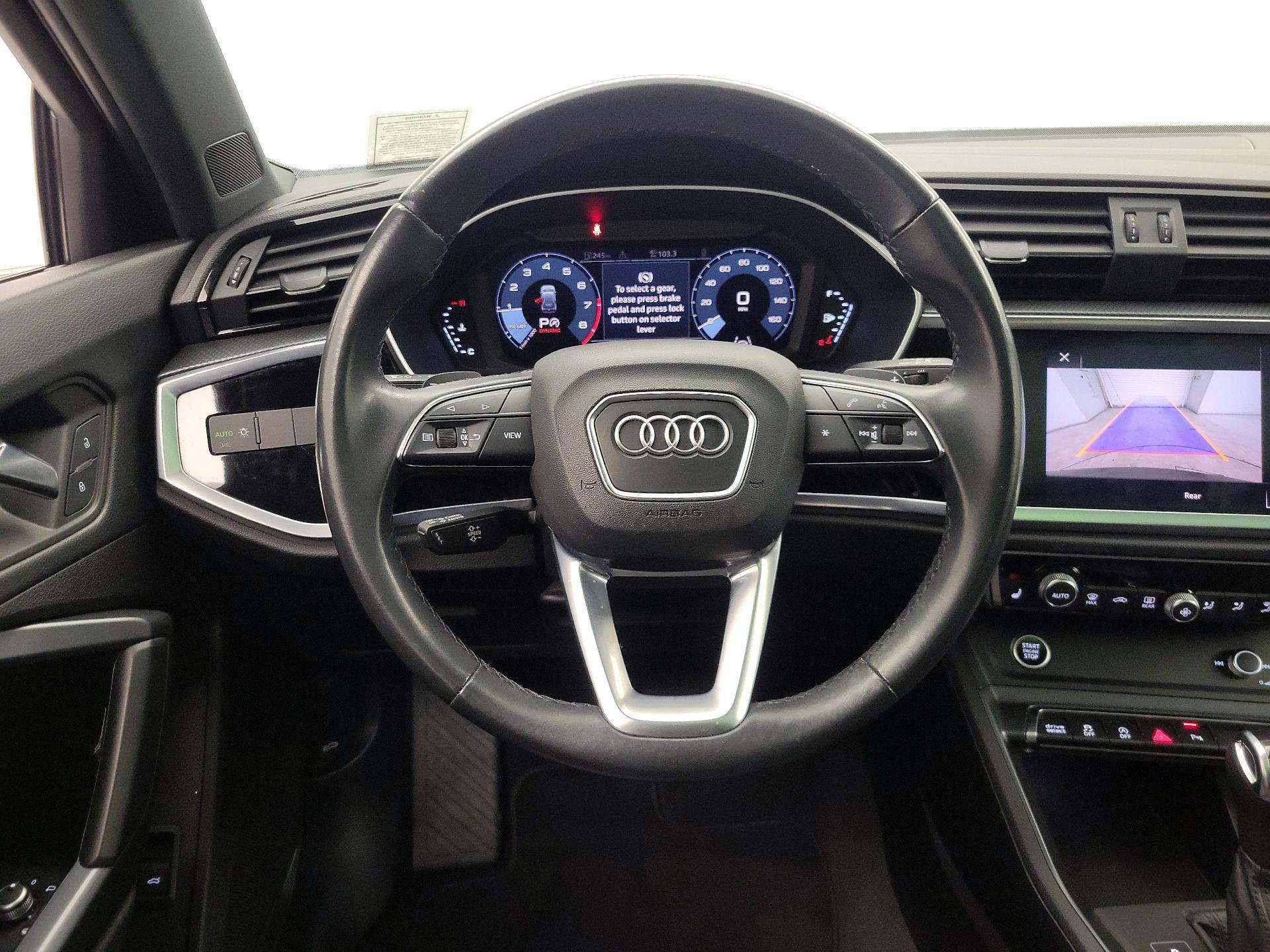 Thumbnail: 2021 Audi Q3 - 10