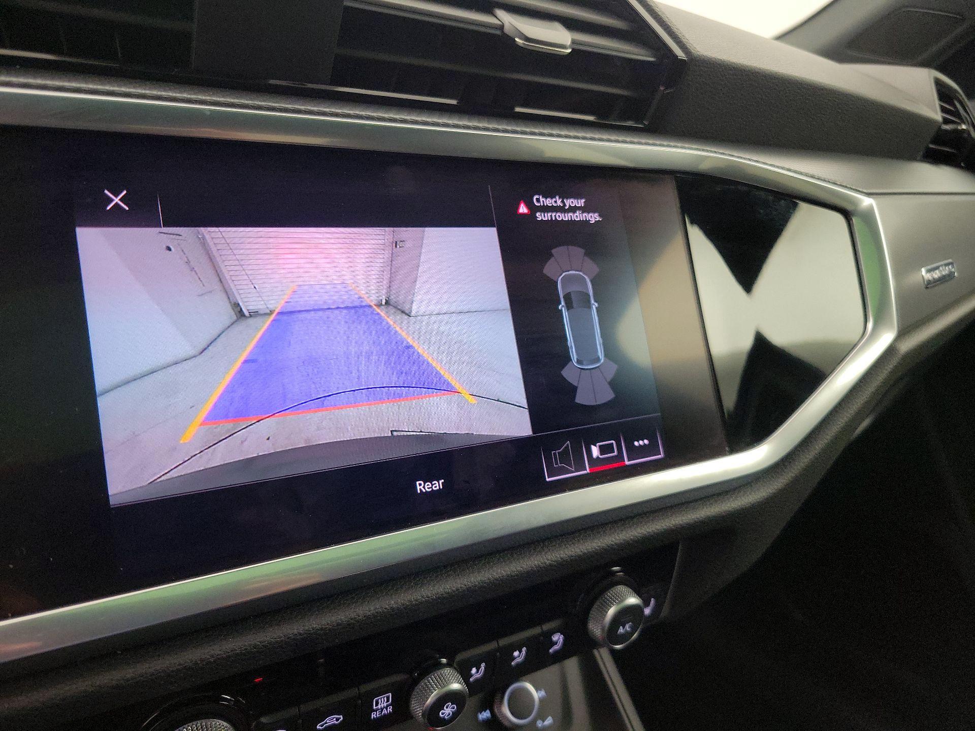 Thumbnail: 2021 Audi Q3 - 14