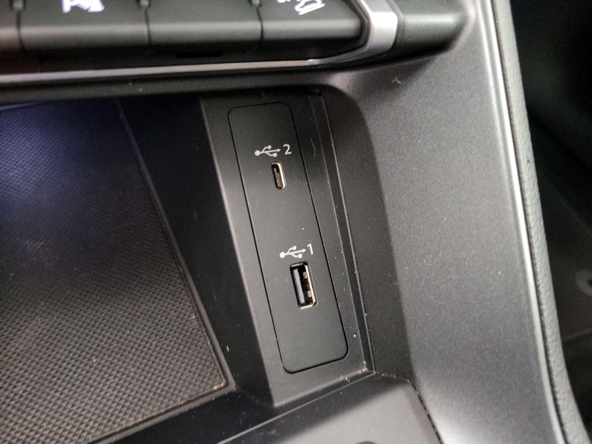 Thumbnail: 2021 Audi Q3 - 18