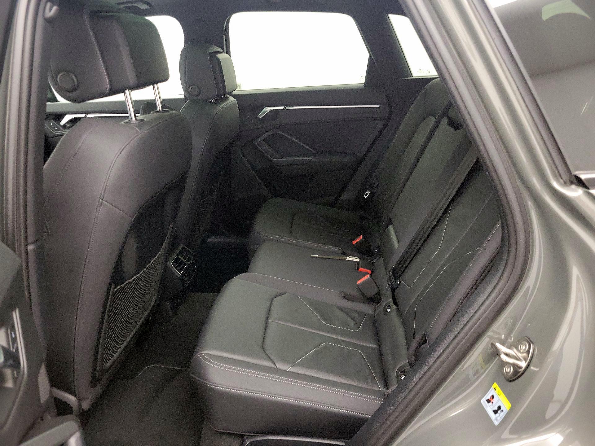 Thumbnail: 2021 Audi Q3 - 20