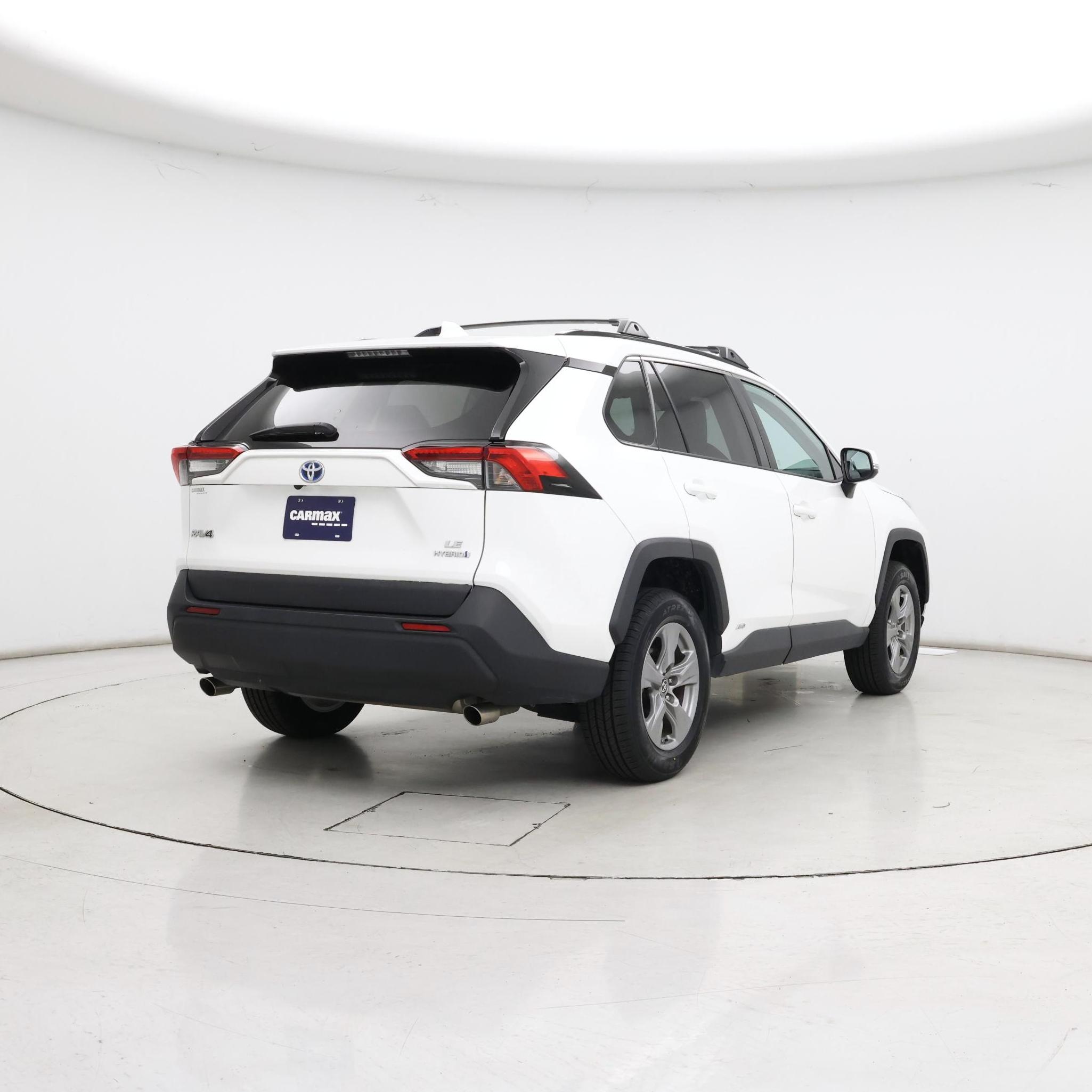 Thumbnail: 2022 Toyota RAV4 - 8