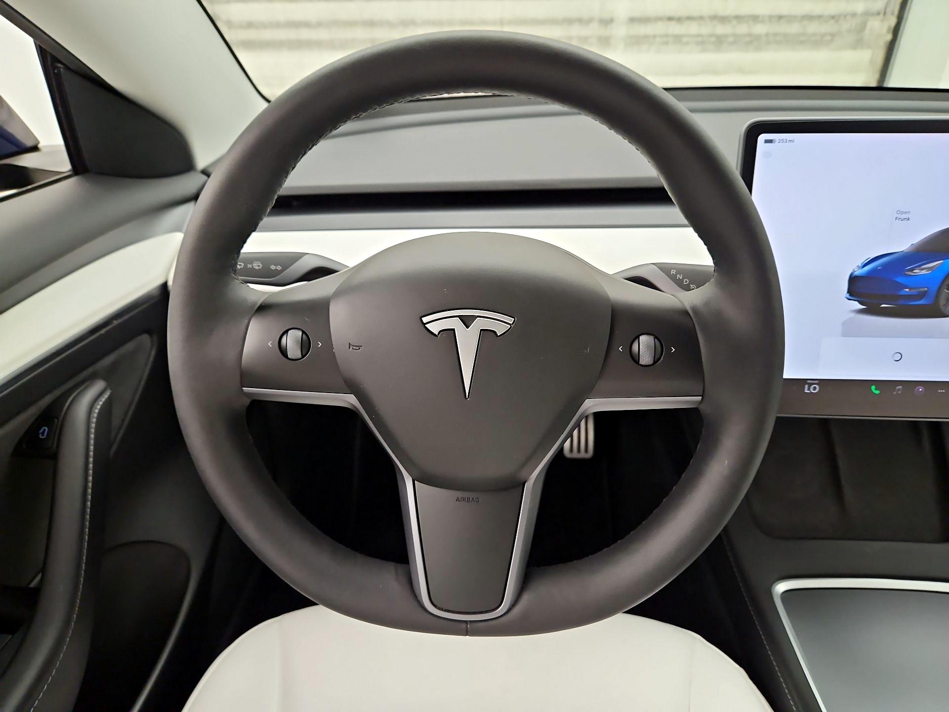 Thumbnail: 2022 Tesla Model 3 - 10
