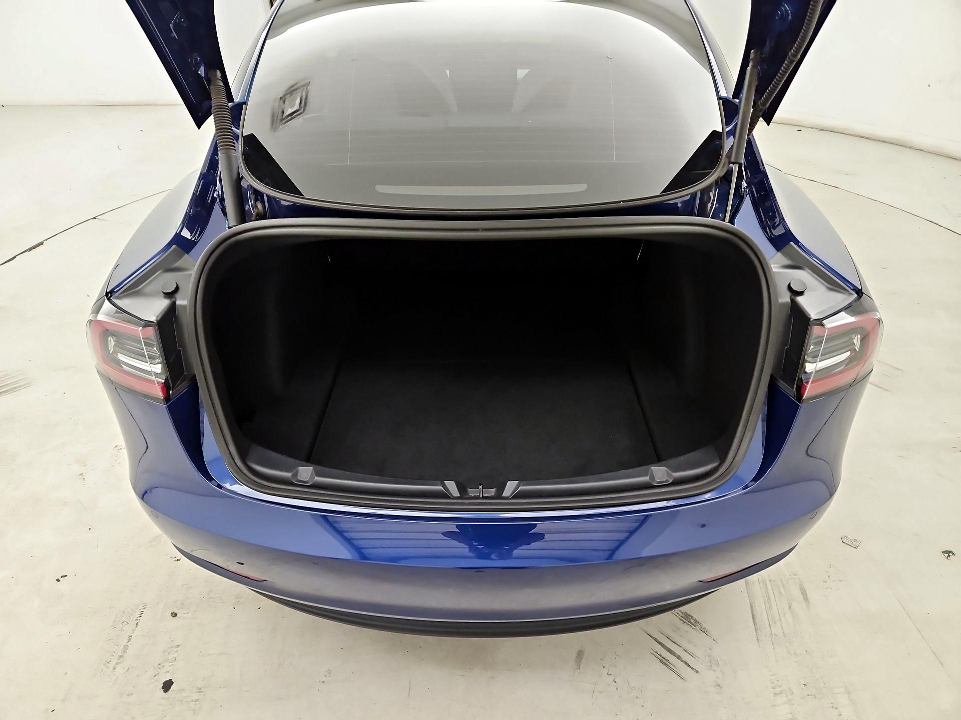Thumbnail: 2022 Tesla Model 3 - 20