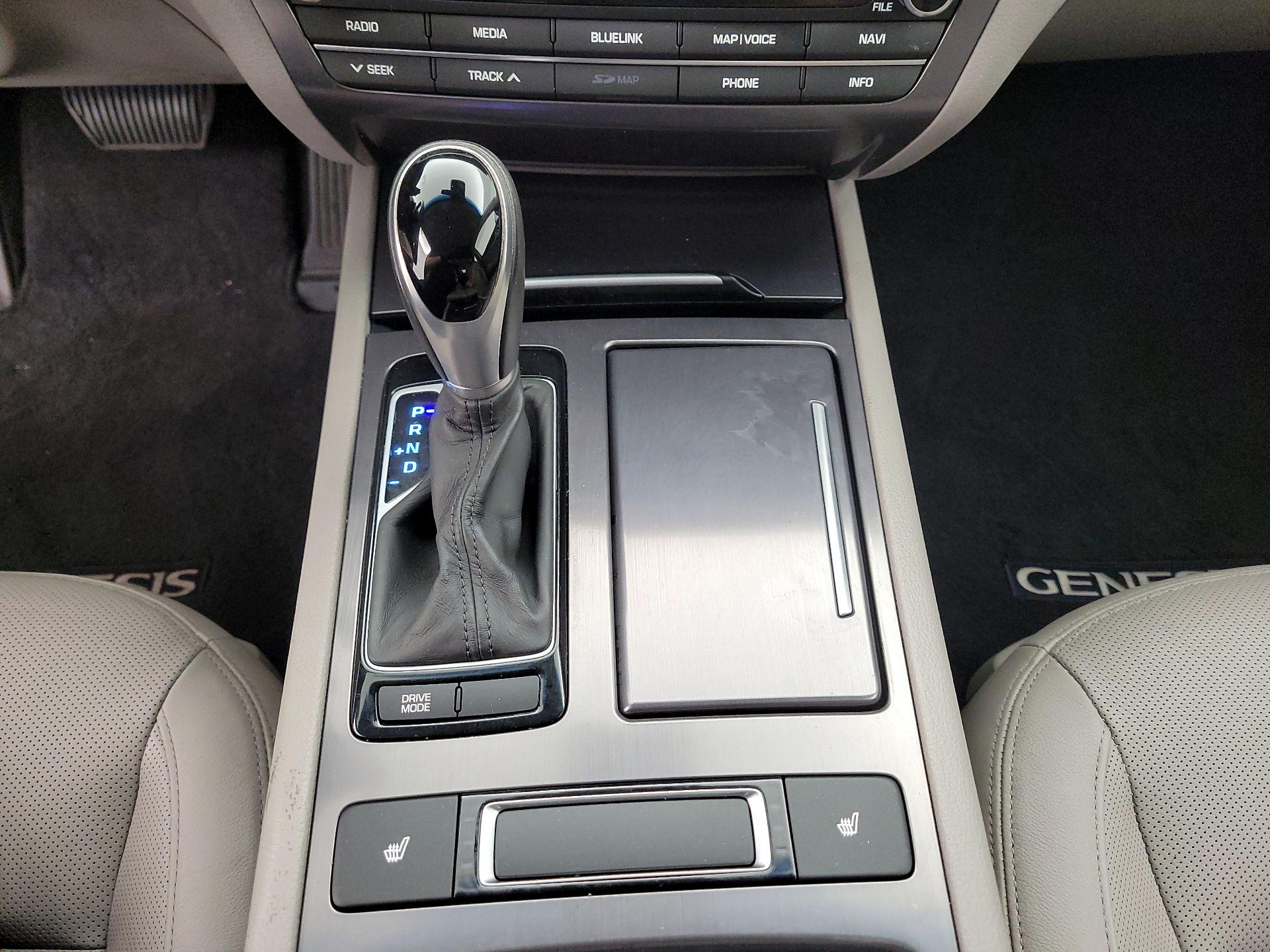 Thumbnail: 2016 Hyundai Genesis - 18