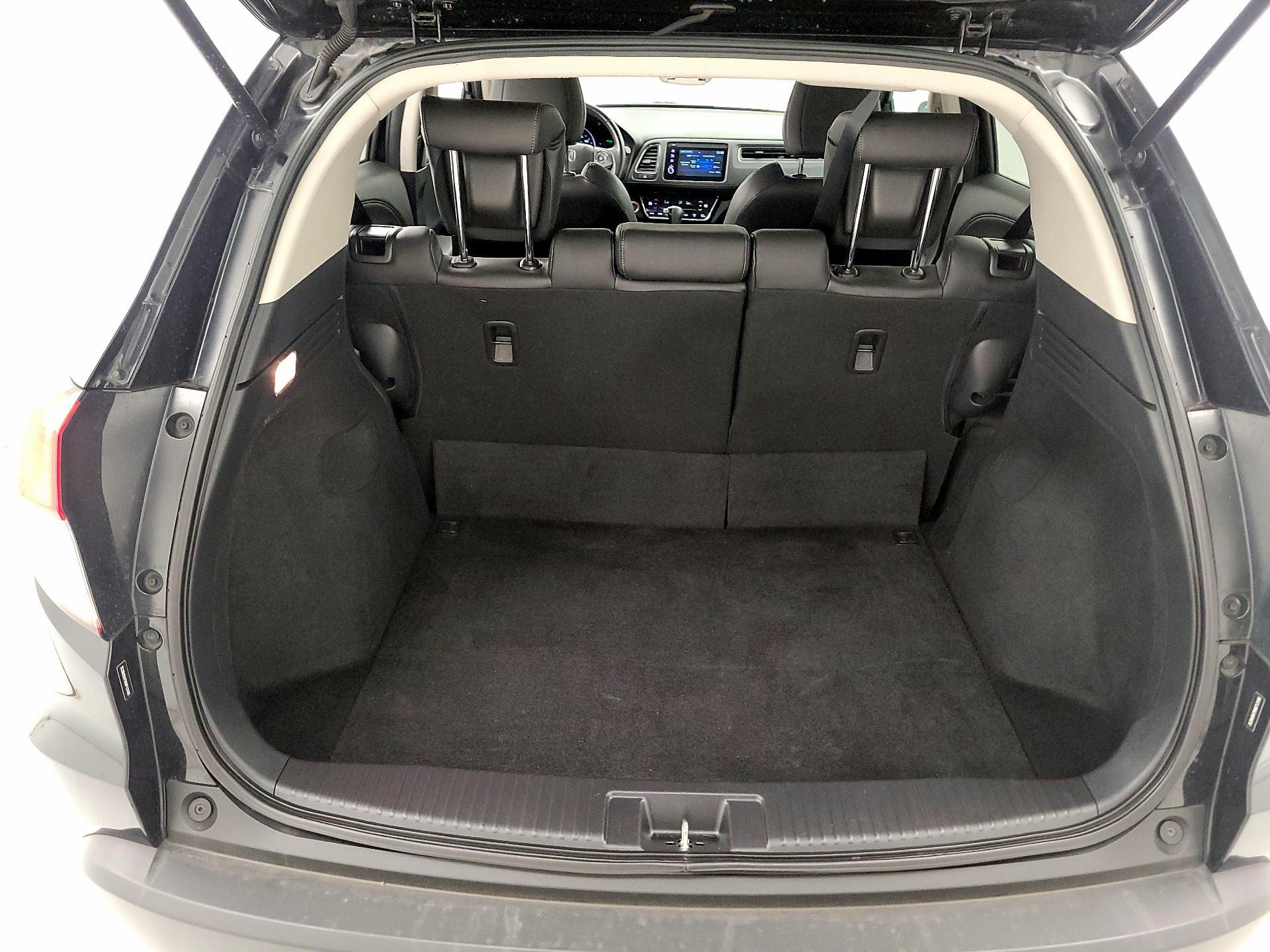 Thumbnail: 2019 Honda HR-V - 19