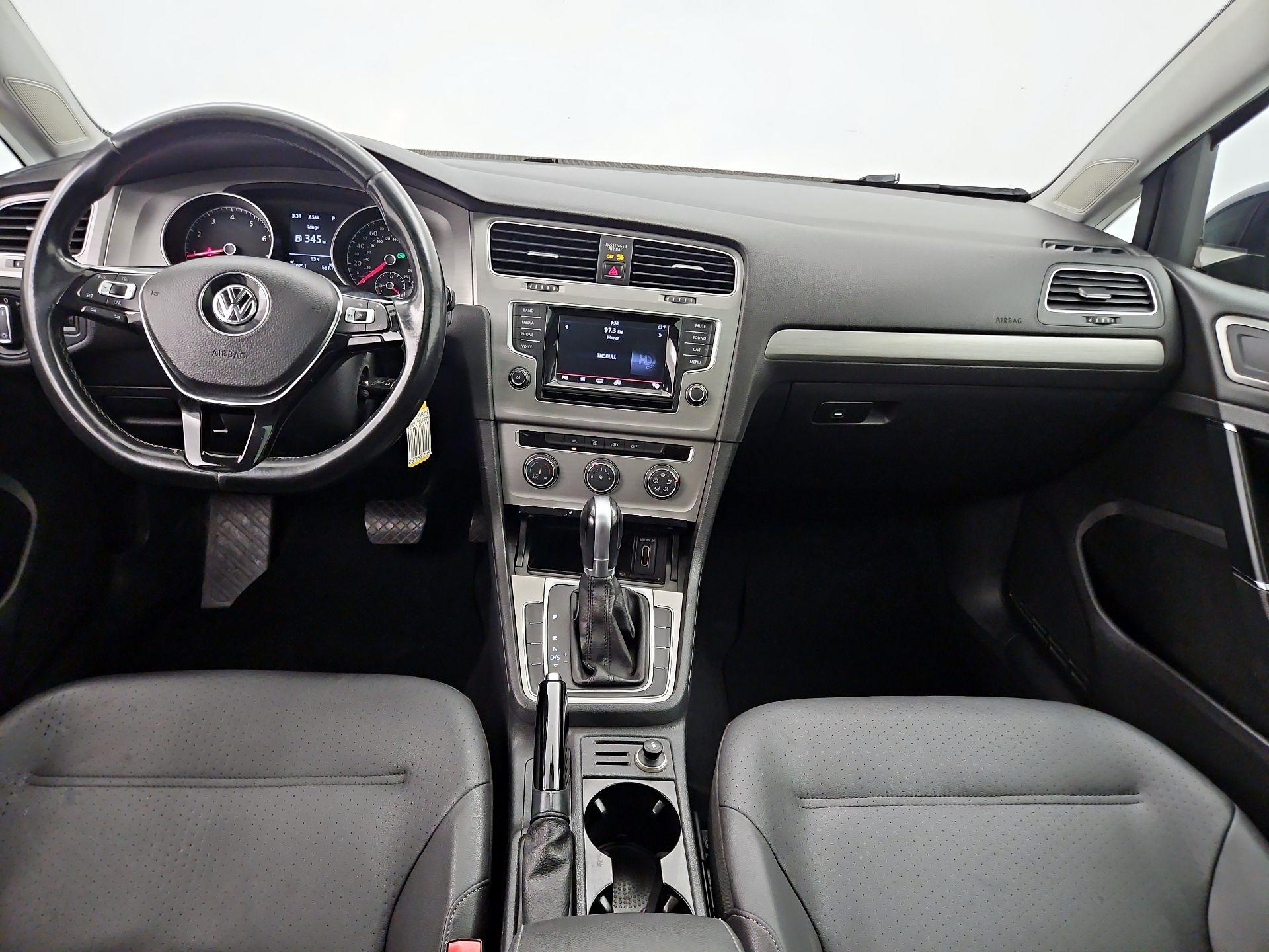 Thumbnail: 2015 Volkswagen Golf - 9