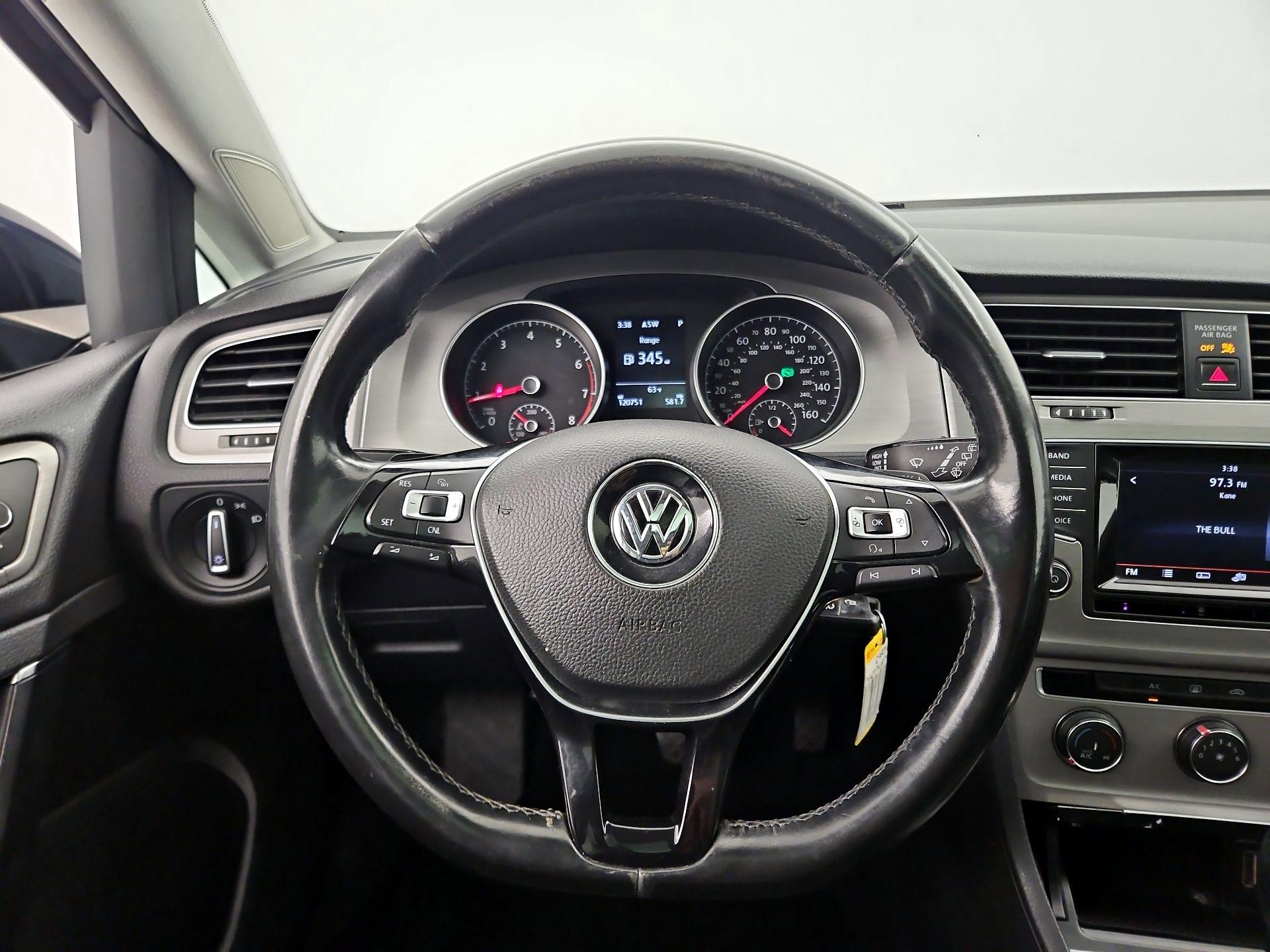 Thumbnail: 2015 Volkswagen Golf - 10