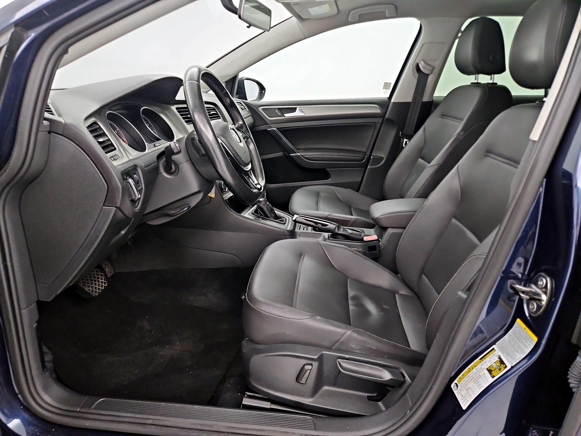 Thumbnail: 2015 Volkswagen Golf - 11