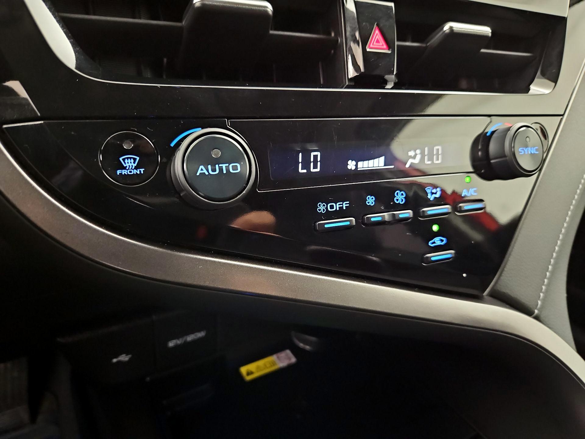 Thumbnail: 2024 Toyota Camry - 16