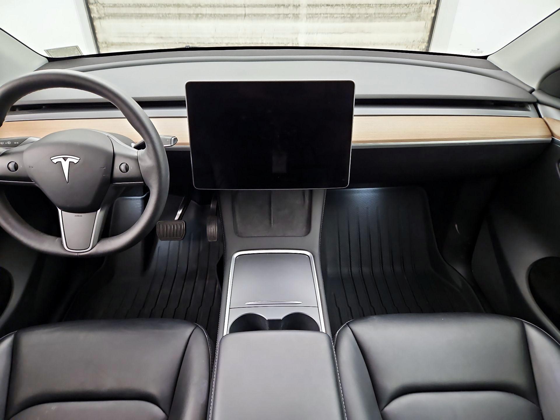 Thumbnail: 2023 Tesla Model Y - 9
