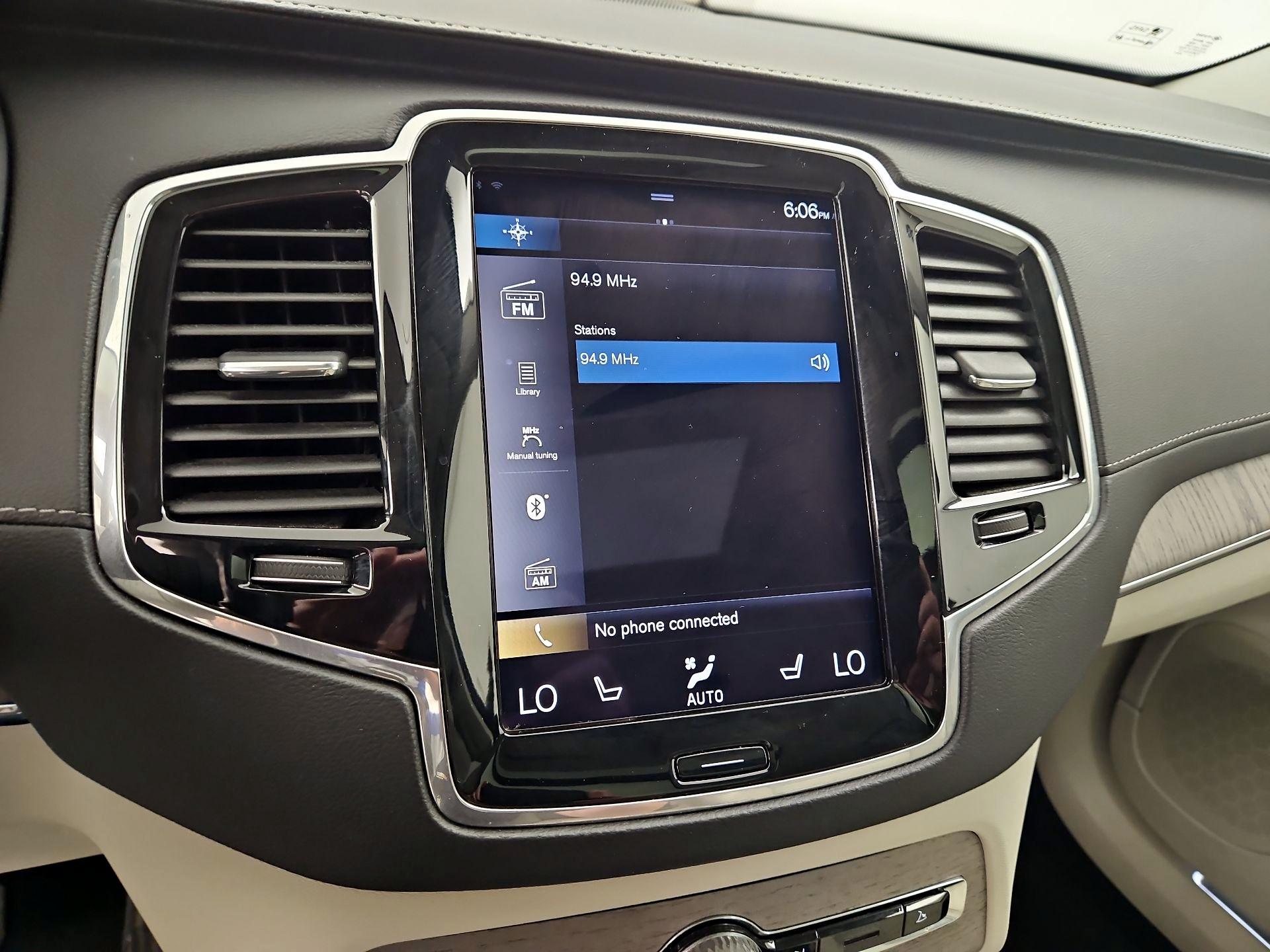 Thumbnail: 2020 Volvo XC90 - 16
