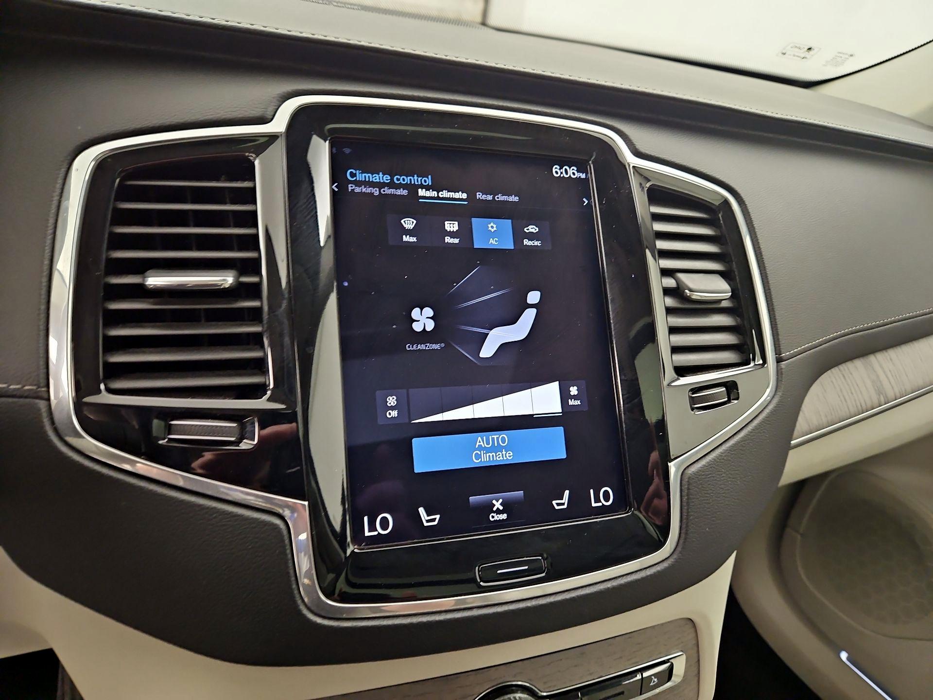 Thumbnail: 2020 Volvo XC90 - 17