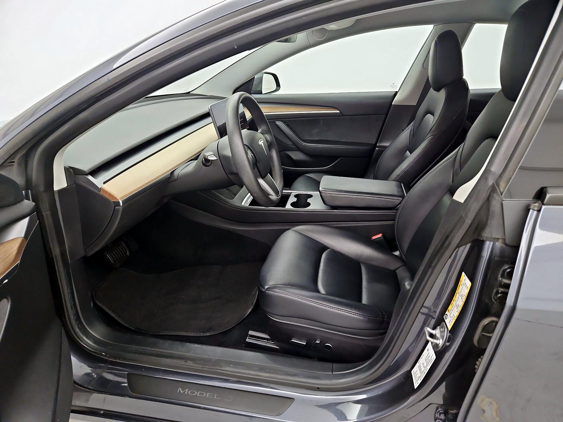 Thumbnail: 2022 Tesla Model 3 - 11