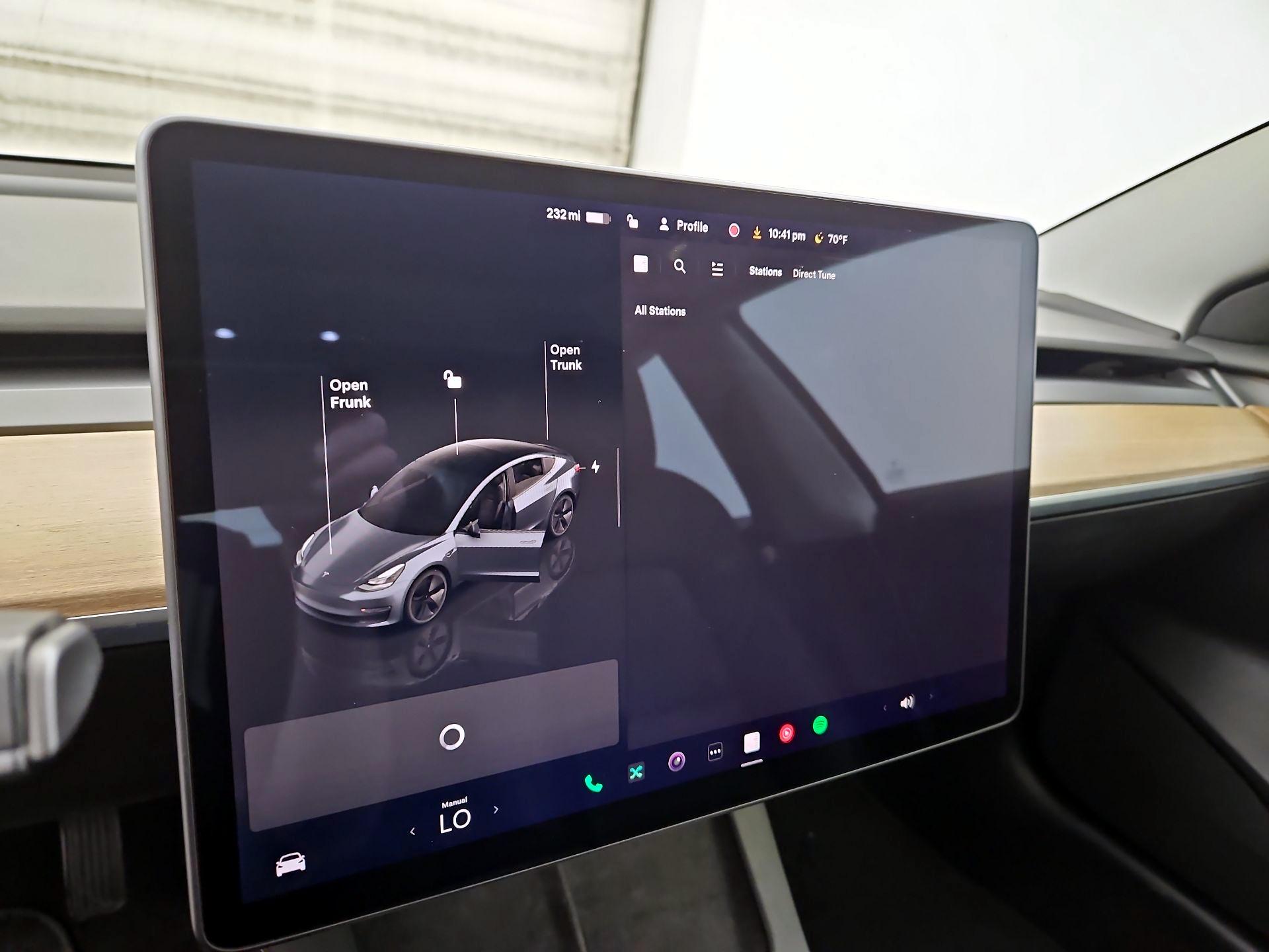 Thumbnail: 2022 Tesla Model 3 - 15