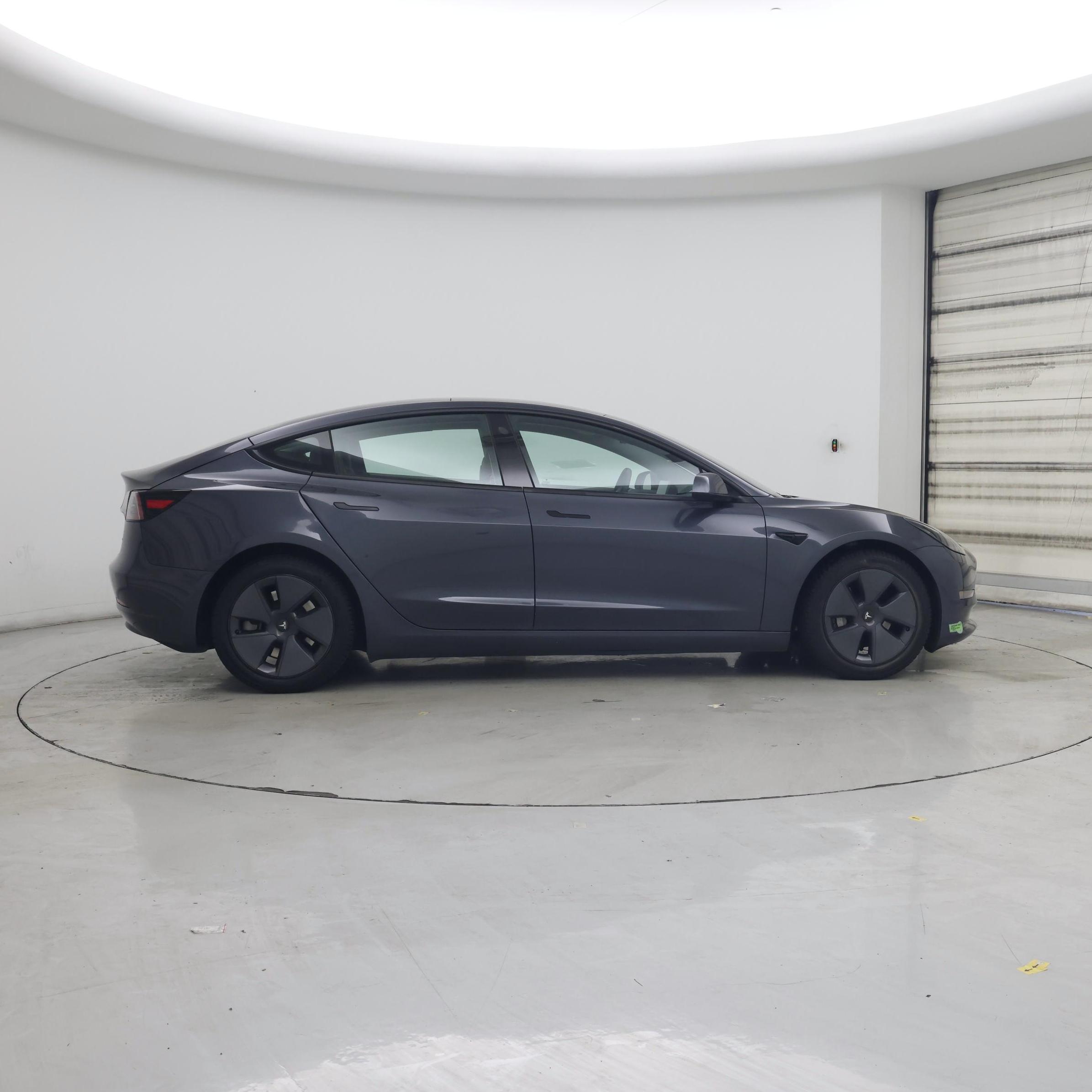 Thumbnail: 2022 Tesla Model 3 - 7