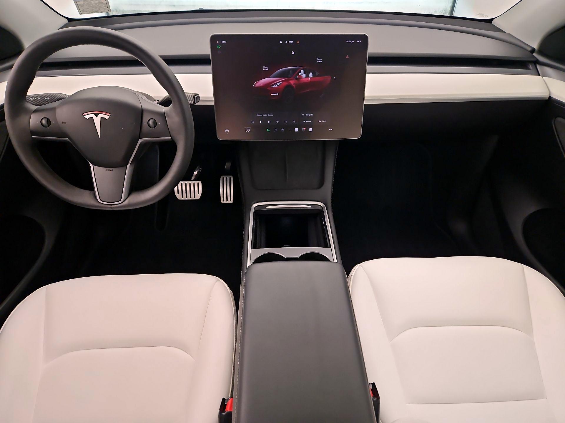 Thumbnail: 2023 Tesla Model Y - 9