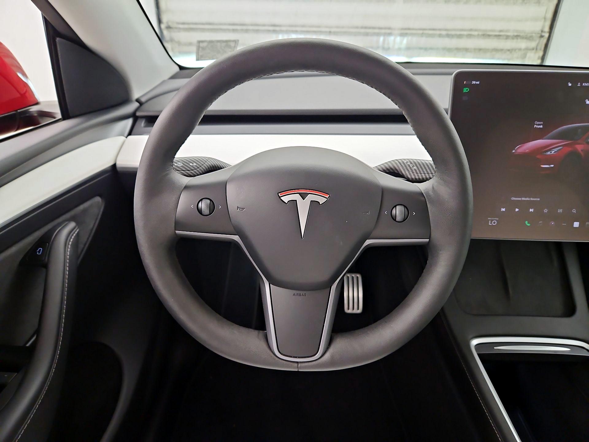 Thumbnail: 2023 Tesla Model Y - 10